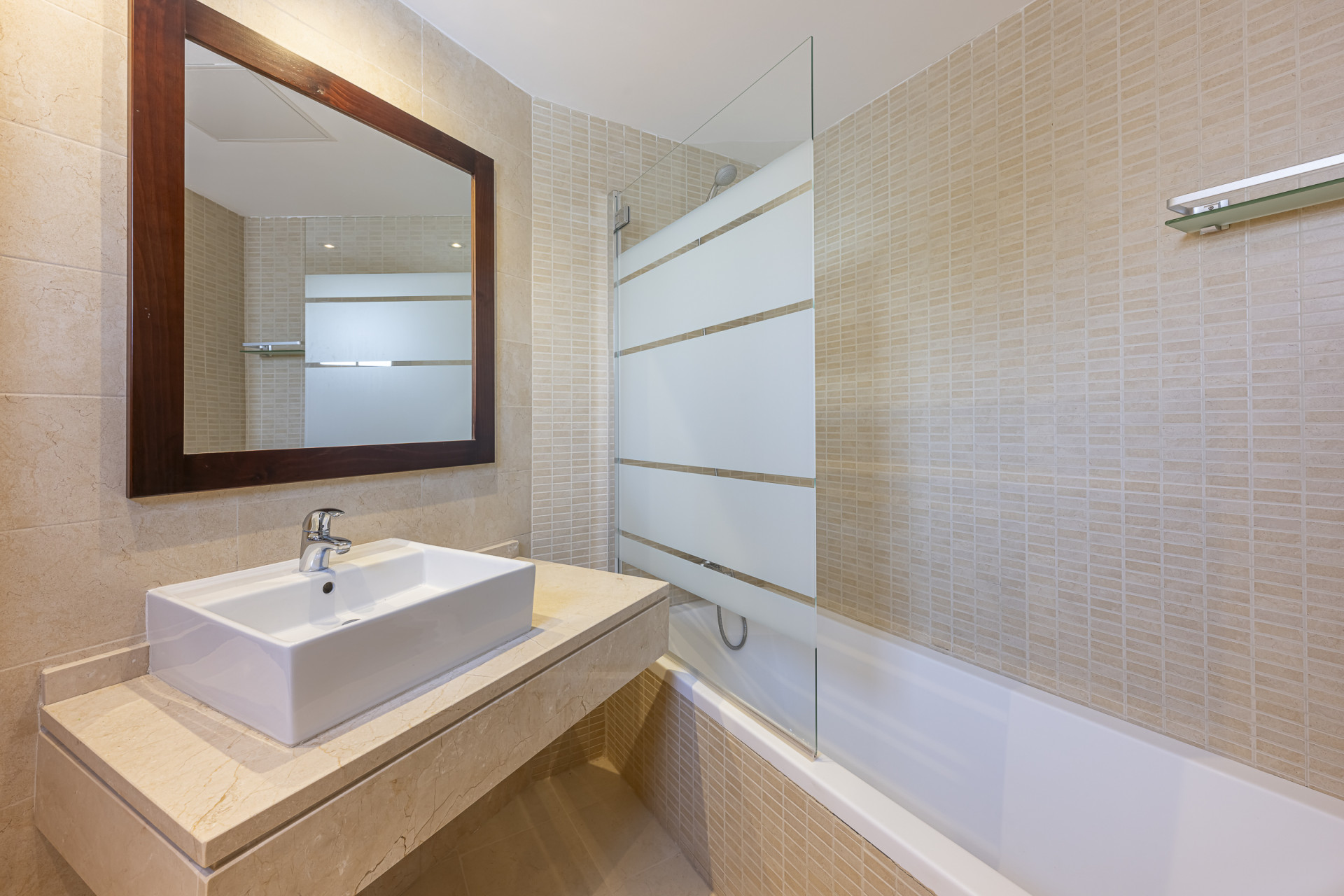 Luxus-Triplex mit Panoramablick in Los Altos de los Monteros, Marbella — Foto 18