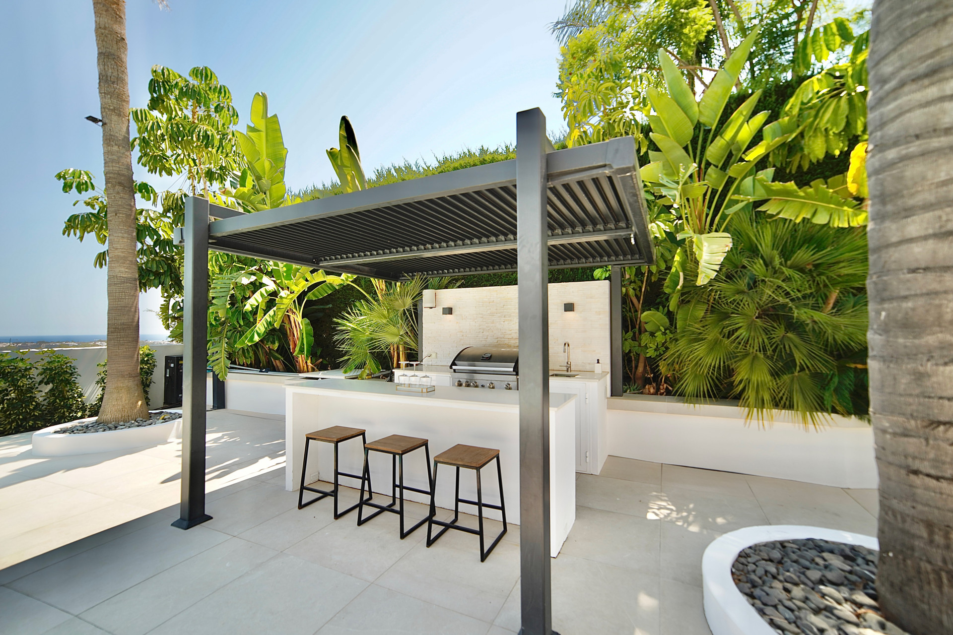 Elegant Villa with Panoramic Views in La Quinta, Benahavis — photo 26
