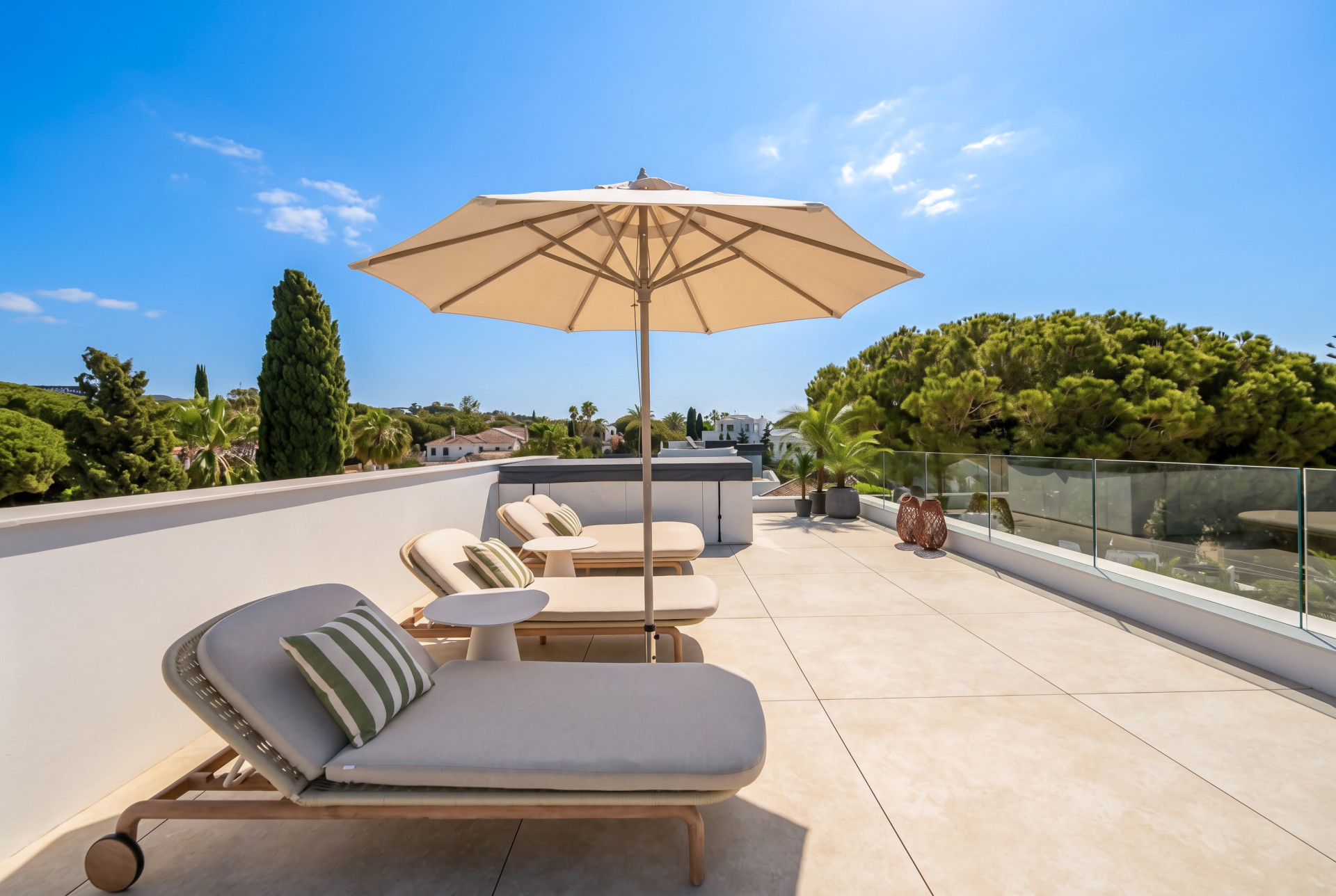 Luxe villa op het zuiden in Marbesa met uitzicht op zee, privé zwembad, sauna en panoramisch uitzicht op zee — foto 39