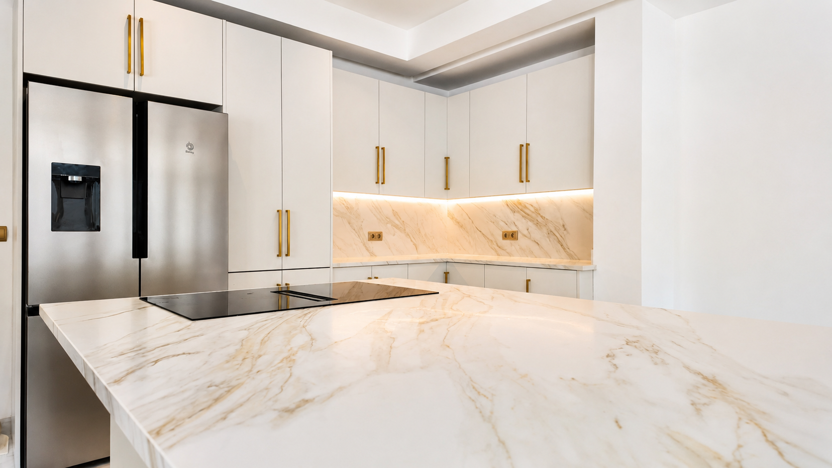 A Truly One-of-a-Kind Single-Level Luxury Apartment with Independent Entrance in Monte Paraiso, Marbella Golden Mile. — photo 12
