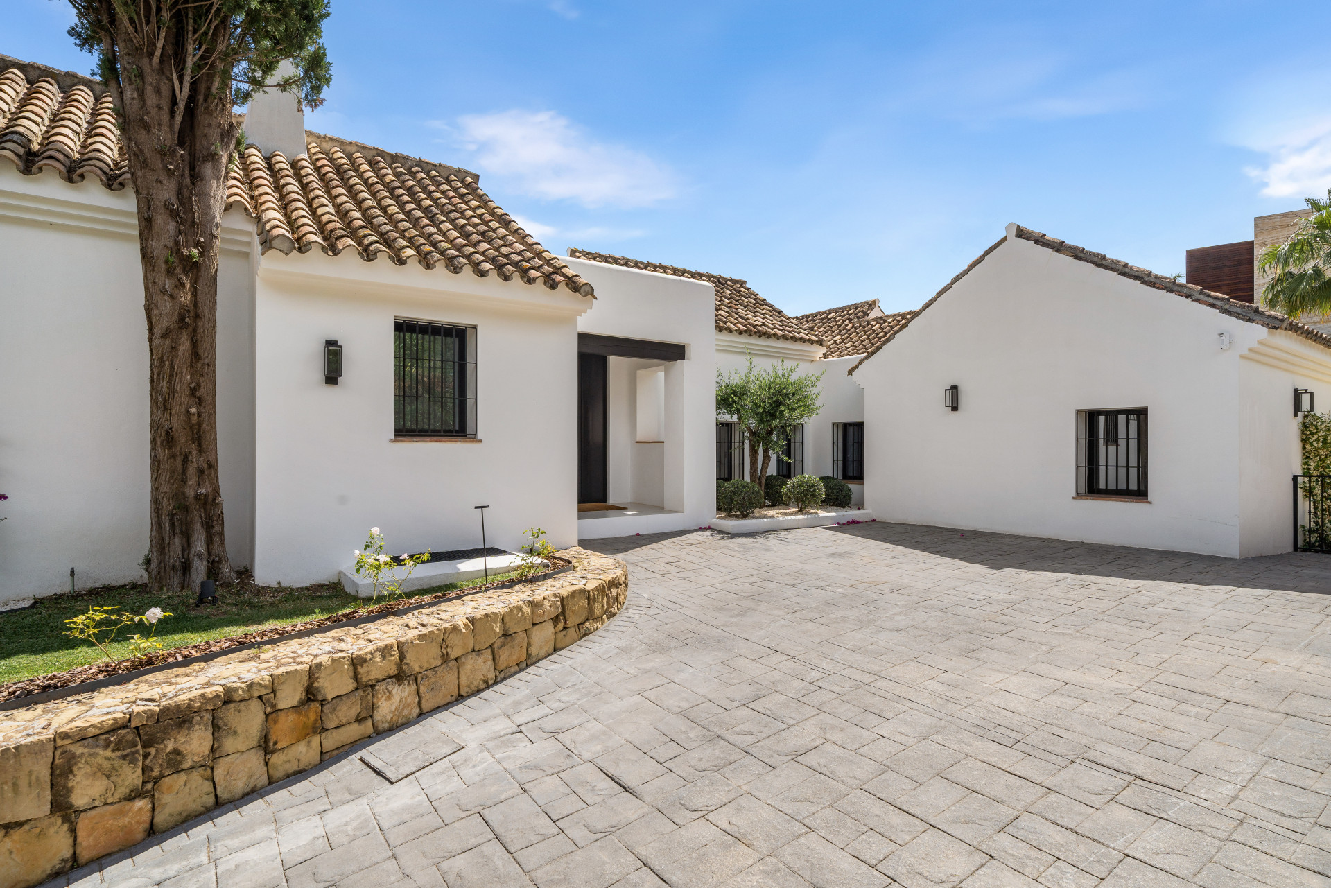 Mediterranean villa in Cascada de Camoján, Marbella Golden — photo 30