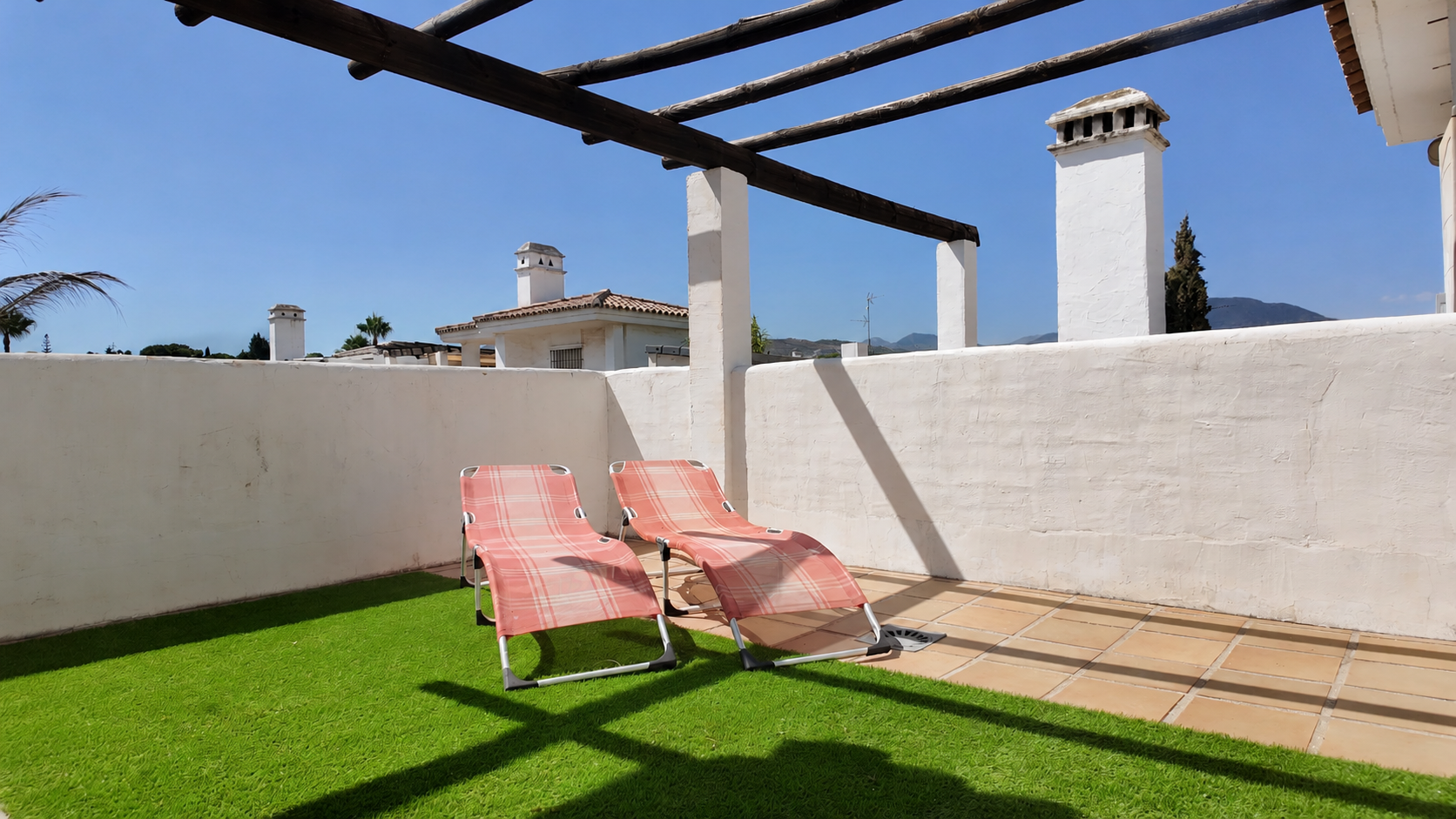 Duplex Penthouse mit Touristenlizenz in Los Naranjos de Marbella, Nueva Andalucía — Foto 37