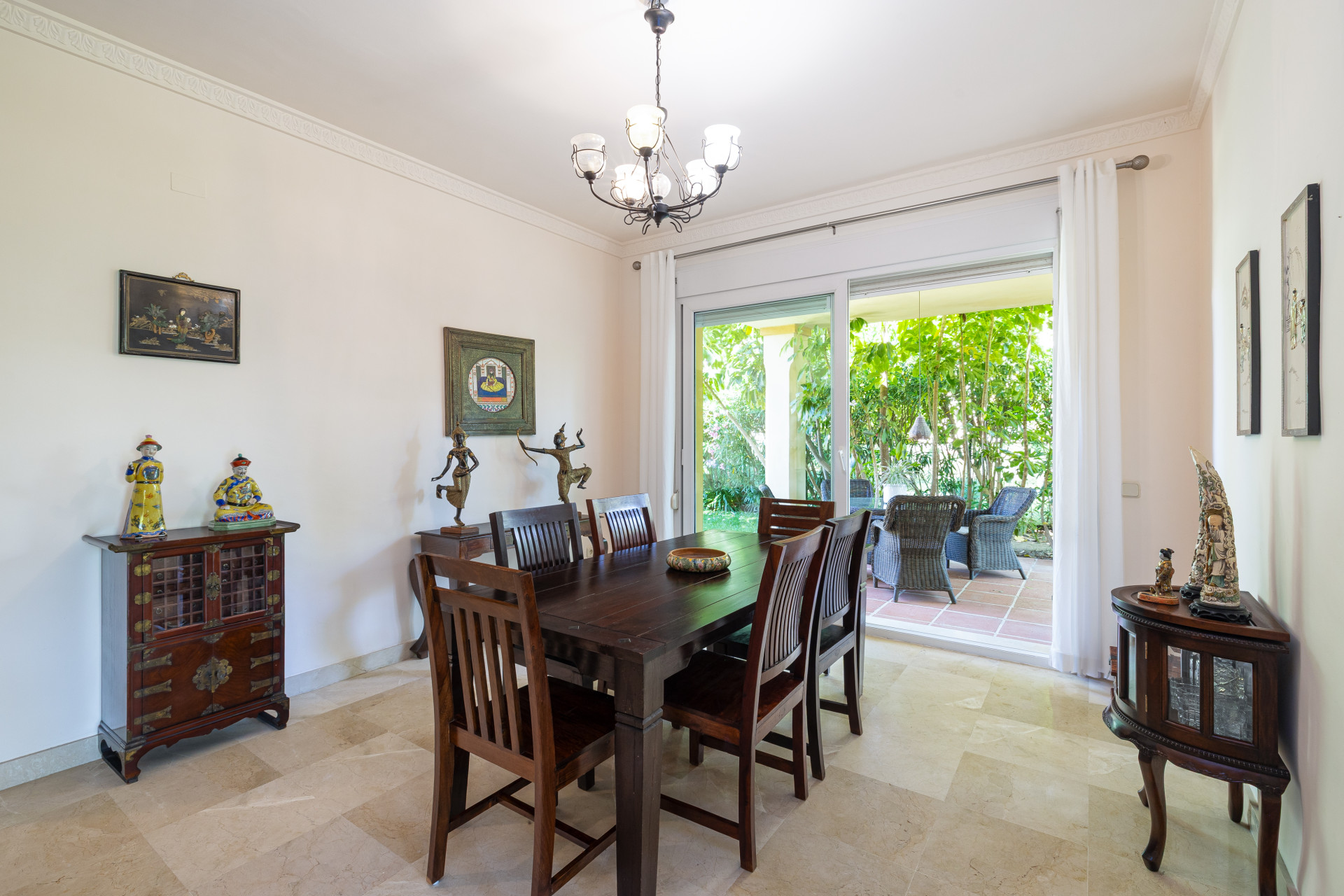 Sophisticated Front Line Golf Residence in the Heart of Nueva Andalucía — photo 7