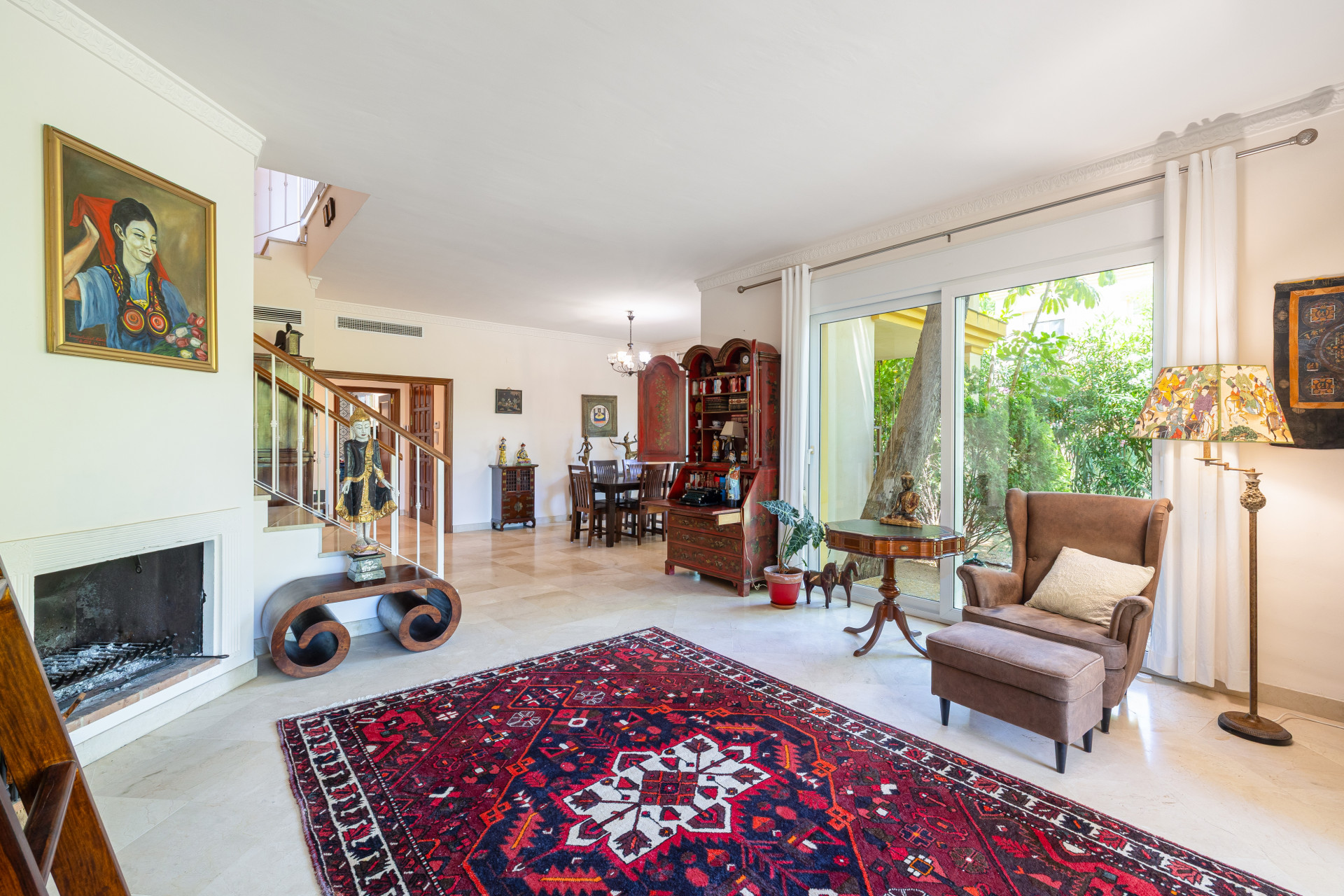 Sophisticated Front Line Golf Residence in the Heart of Nueva Andalucía — photo 4