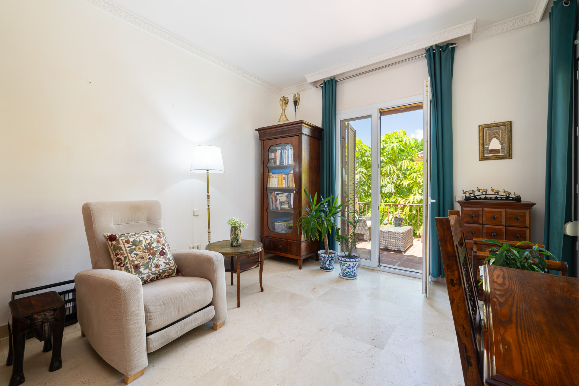 Sophisticated Front Line Golf Residence in the Heart of Nueva Andalucía — photo 16