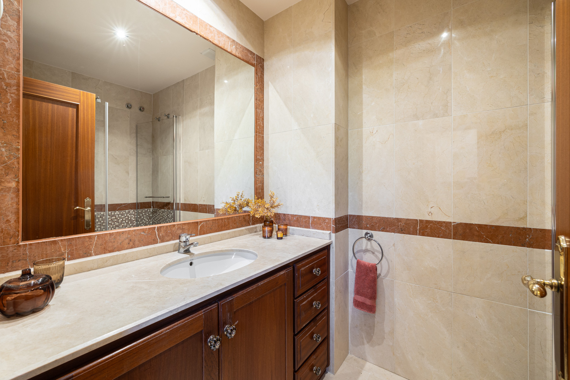 Sophisticated Front Line Golf Residence in the Heart of Nueva Andalucía — photo 12