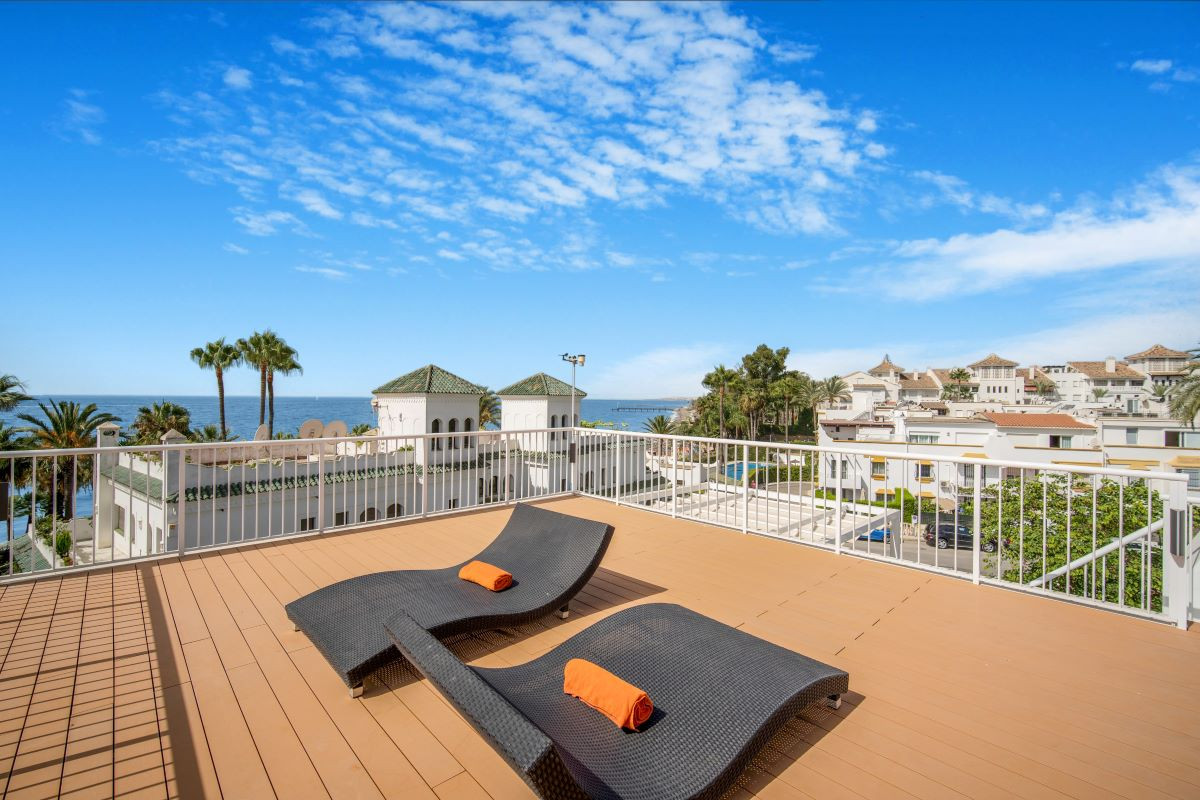 Strandvilla mit Panoramablick auf das Meer in Marbellama mit touristischer Lizenz — Foto 25