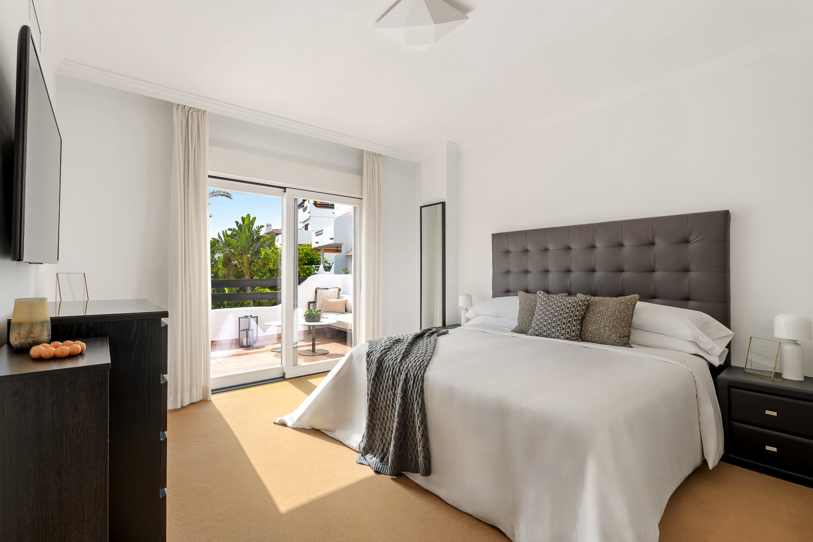 Casa unifamiliar con vistas panorámicas a La Concha en Marbella Milla de Oro — foto 12