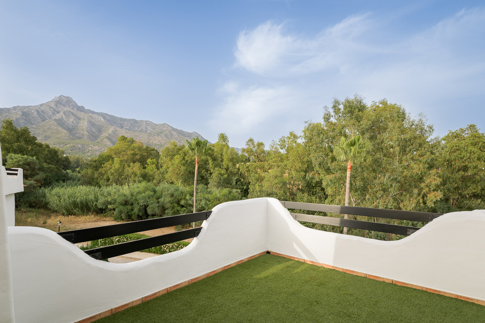 Casa unifamiliar con vistas panorámicas a La Concha en Marbella Milla de Oro — foto 37