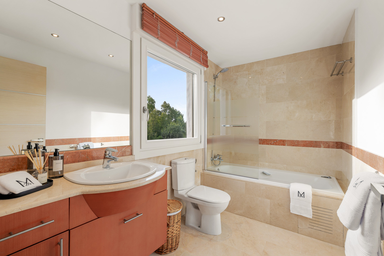 Casa unifamiliar con vistas panorámicas a La Concha en Marbella Milla de Oro — foto 13