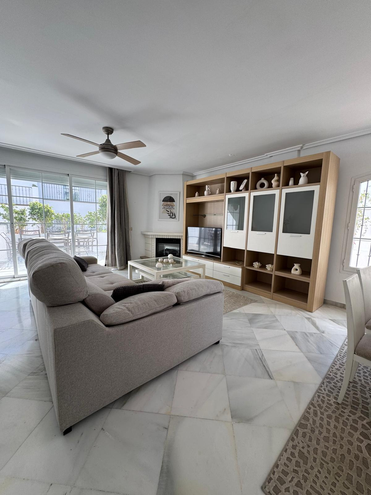 Prime Corner Townhouse Schritte von Marbella Club und Puente Romano — Foto 5