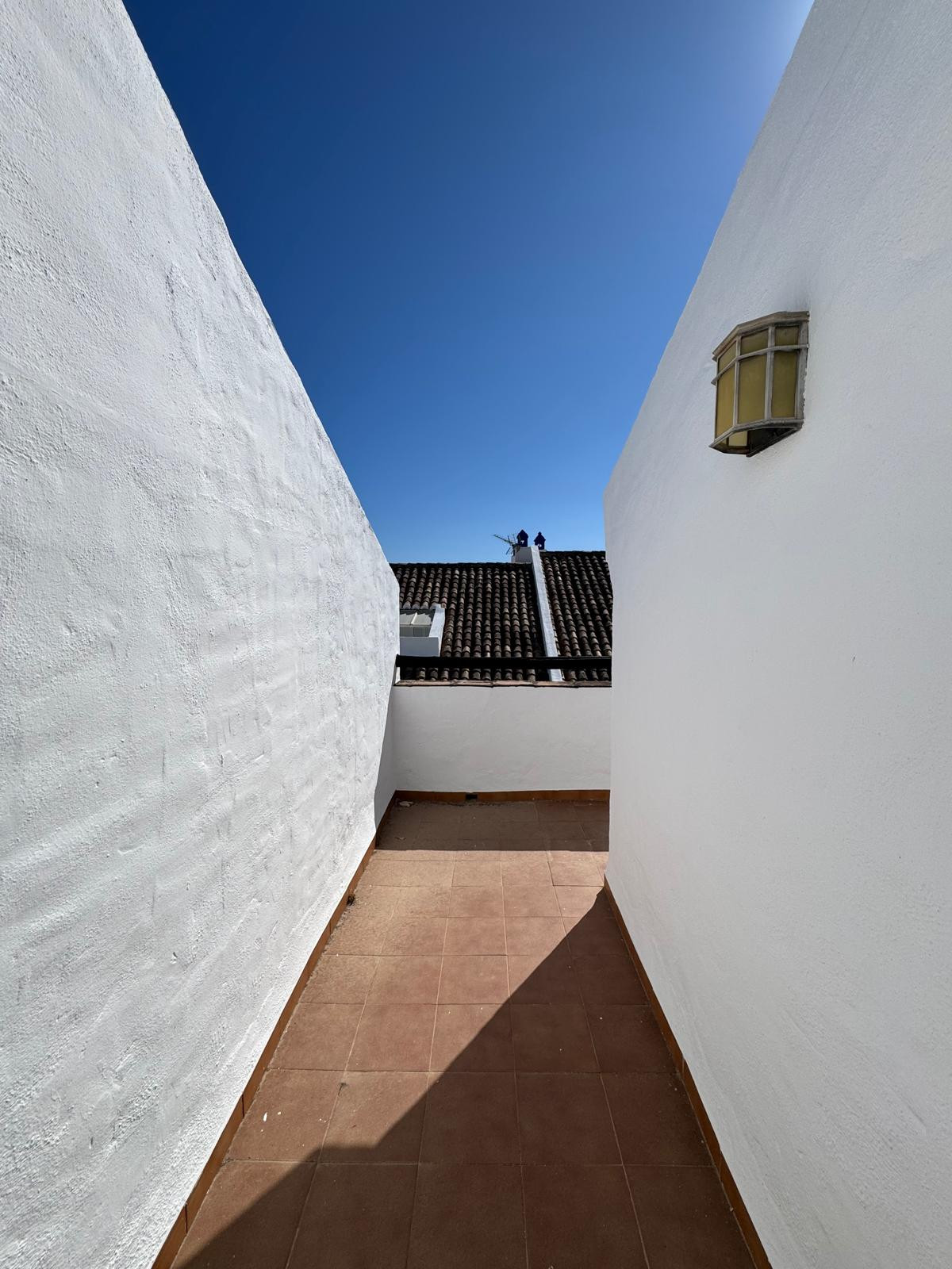 Prime Corner Townhouse Schritte von Marbella Club und Puente Romano — Foto 35