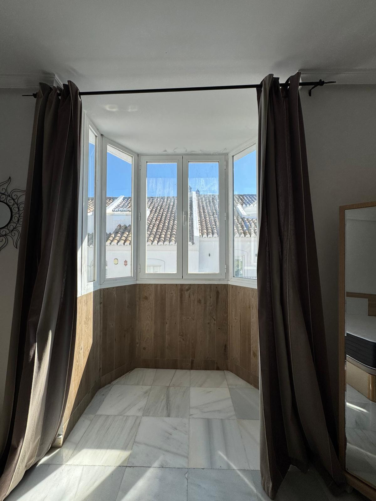 Prime Corner Townhouse Schritte von Marbella Club und Puente Romano — Foto 24