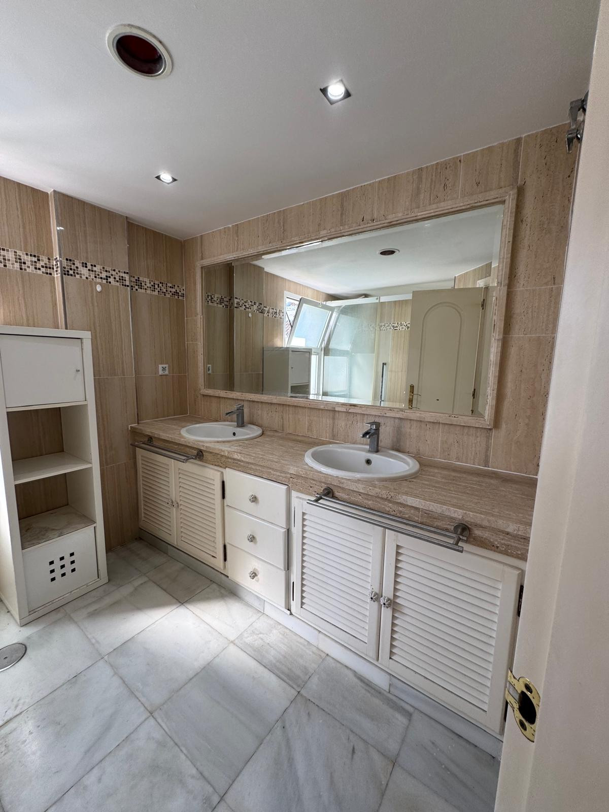 Prime Corner Townhouse Schritte von Marbella Club und Puente Romano — Foto 26