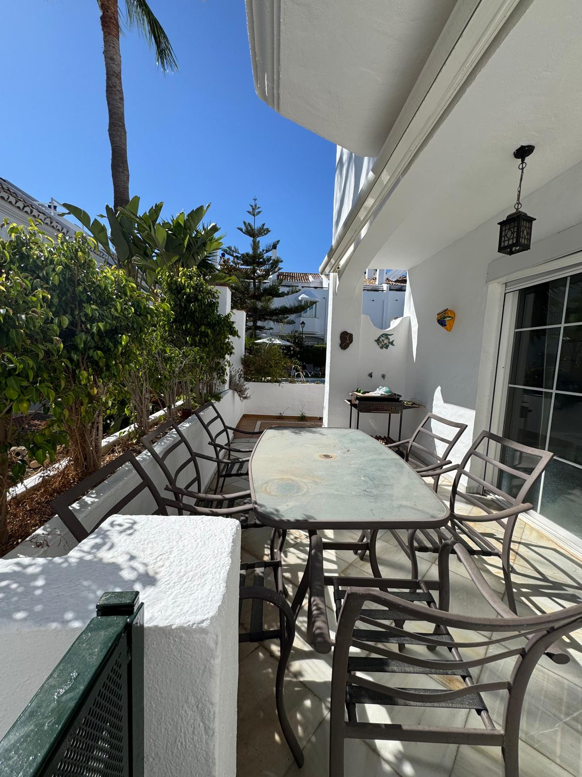 Prime Corner Townhouse Schritte von Marbella Club und Puente Romano — Foto 2