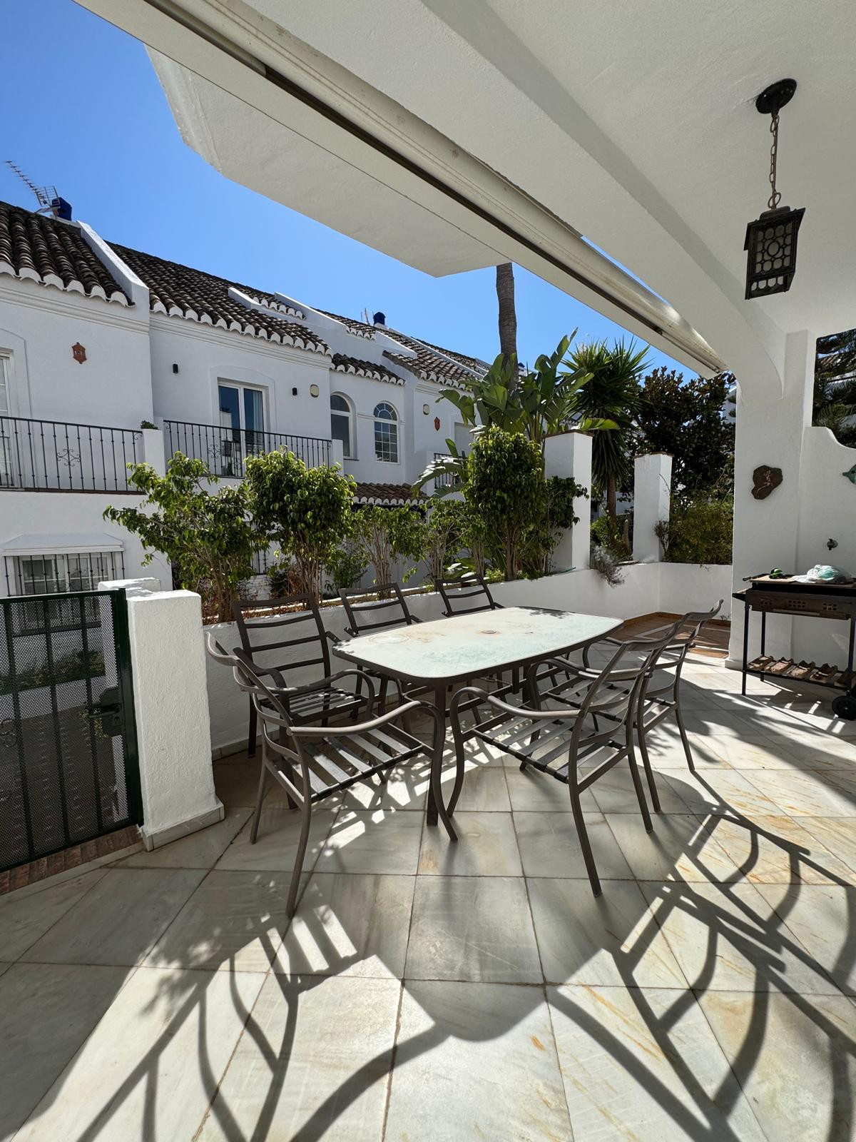 Prime Corner Townhouse Schritte von Marbella Club und Puente Romano — Foto 3