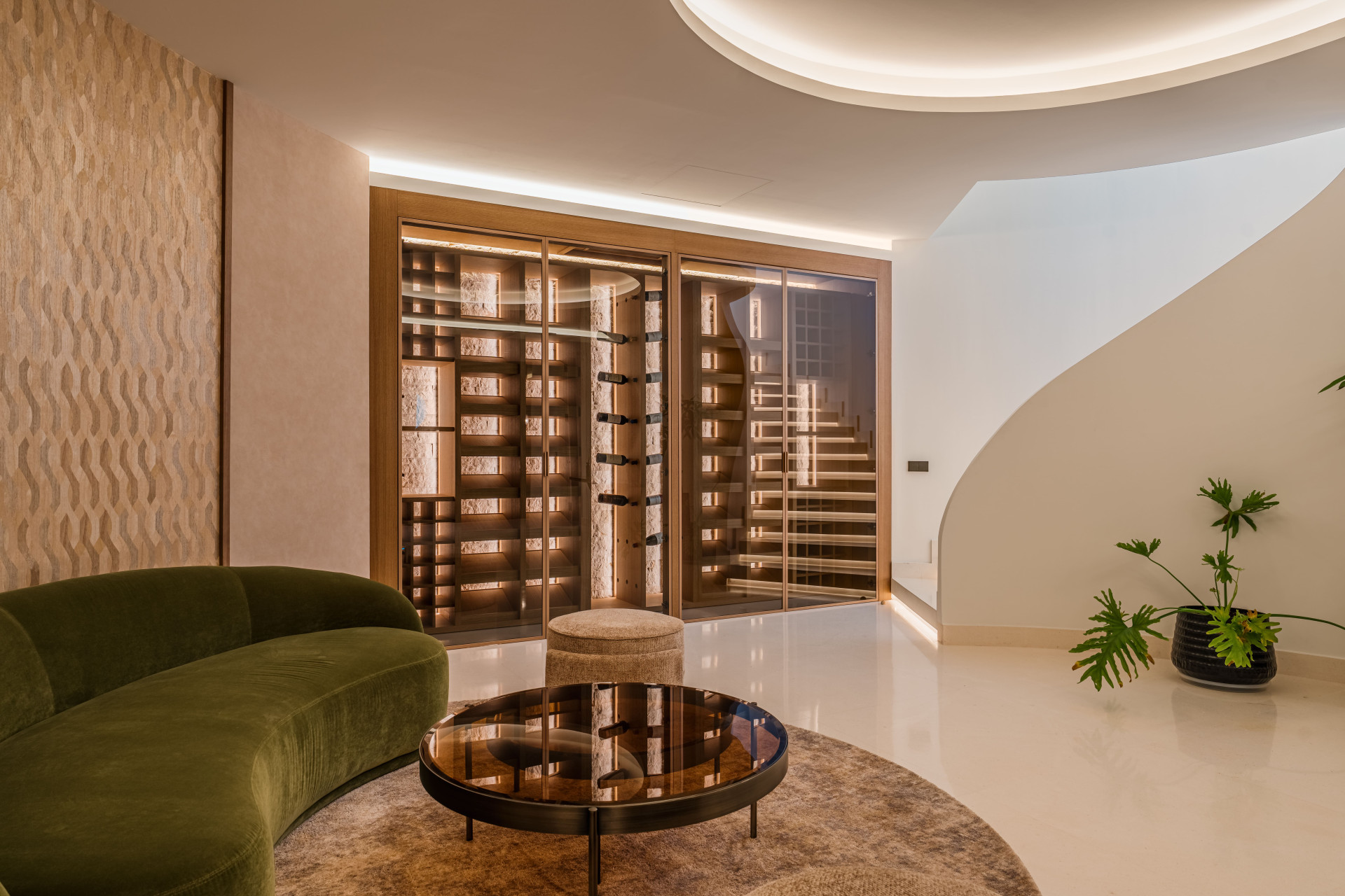 Villa de lujo de seis habitaciones con vistas panorámicas y ubicación privilegiada en Sierra Blanca, Marbella Milla de Oro. — foto 14