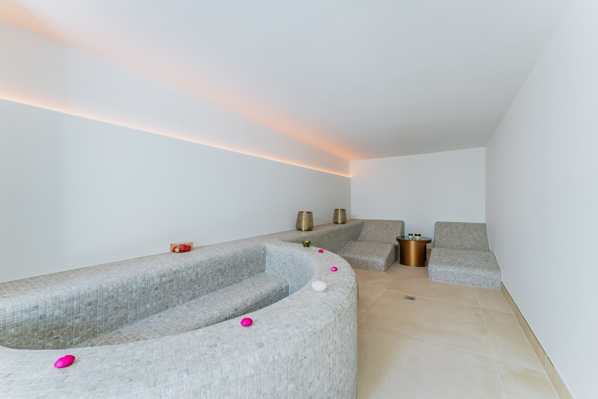 Villa de lujo de seis habitaciones con vistas panorámicas y ubicación privilegiada en Sierra Blanca, Marbella Milla de Oro. — foto 12