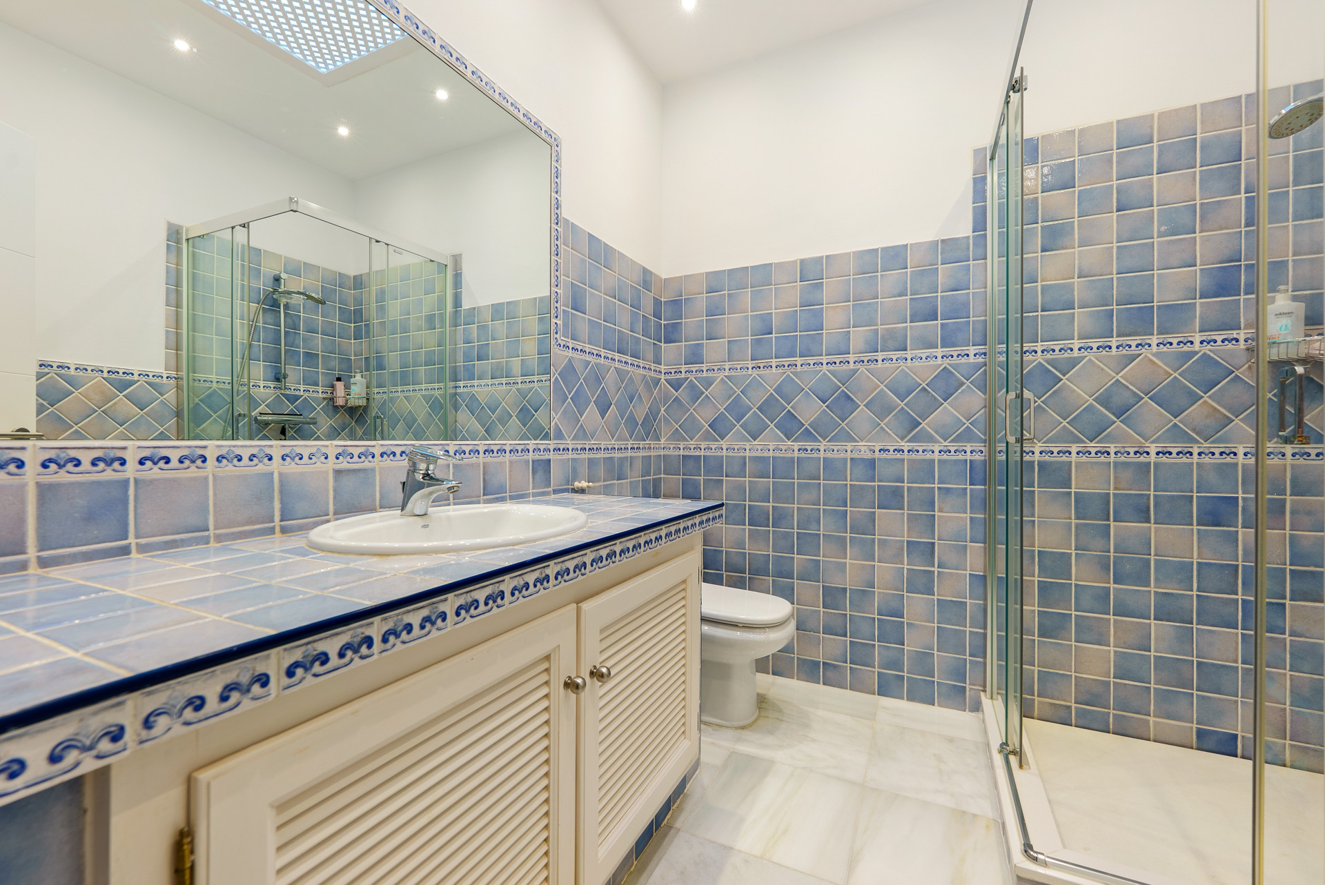 Charmante mediterrane Villa mit Meerblick in Sierra Blanca, Marbella Goldene Meile — Foto 15