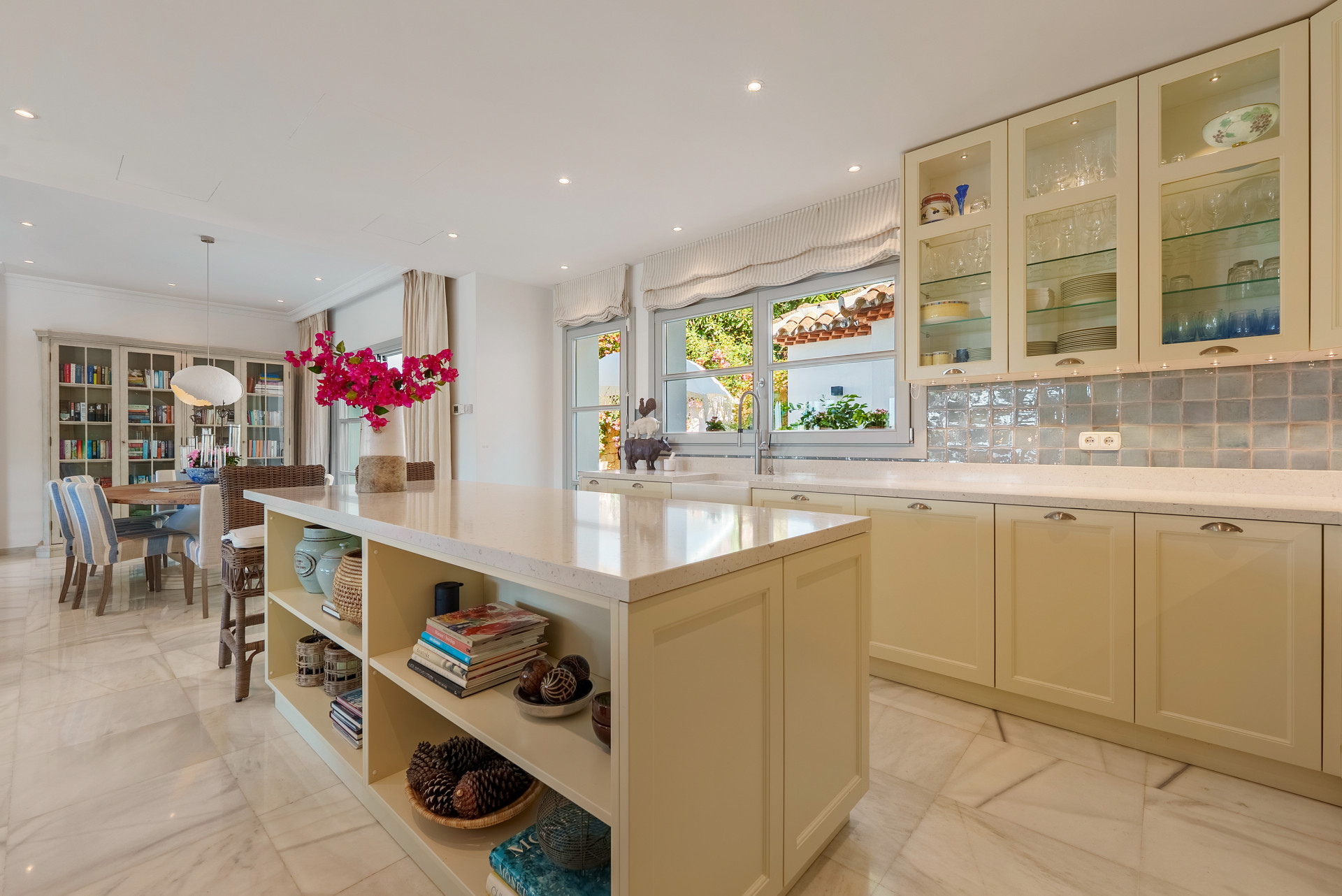Charmante mediterrane Villa mit Meerblick in Sierra Blanca, Marbella Goldene Meile — Foto 7