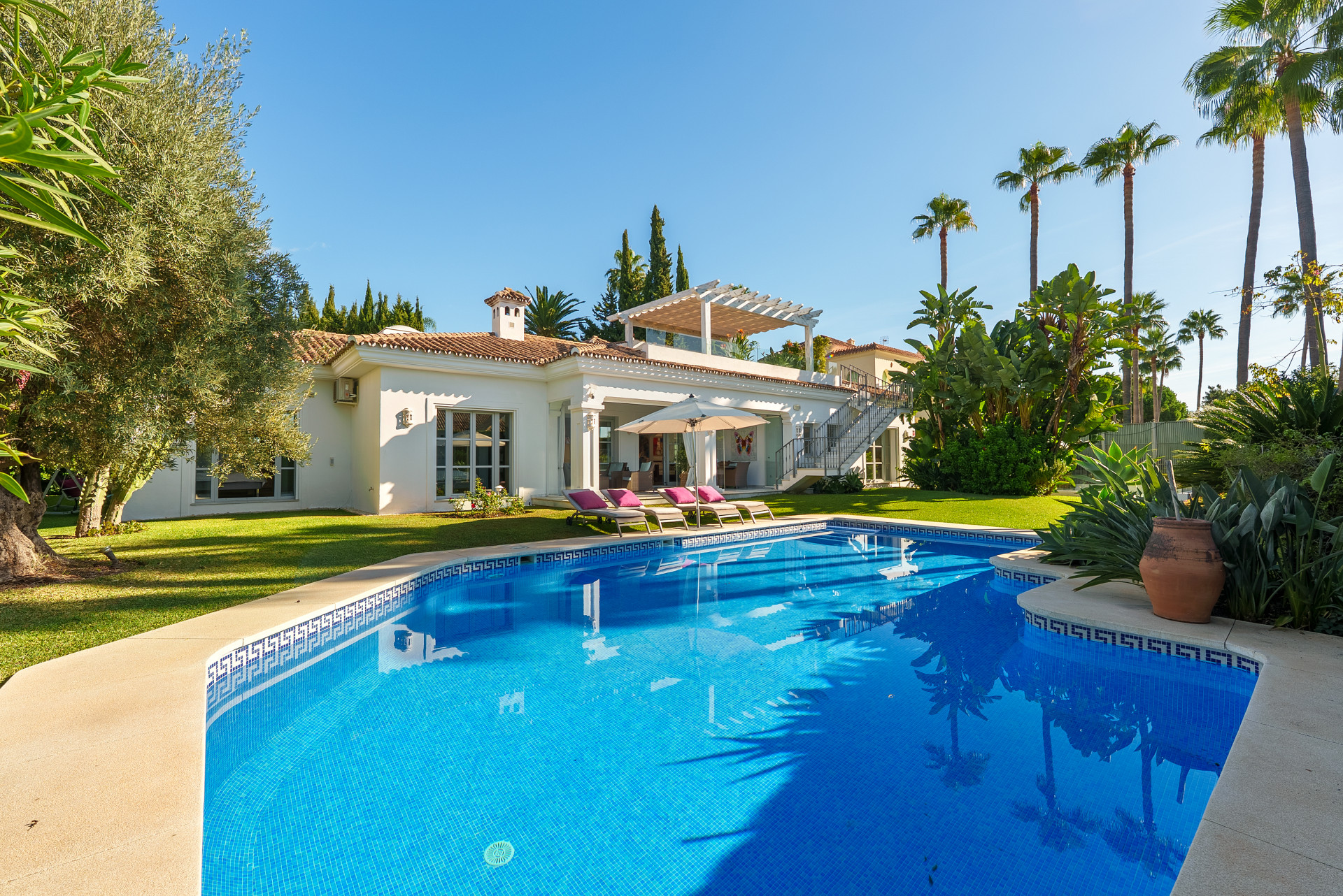 Charmante mediterrane Villa mit Meerblick in Sierra Blanca, Marbella Goldene Meile — Foto 2