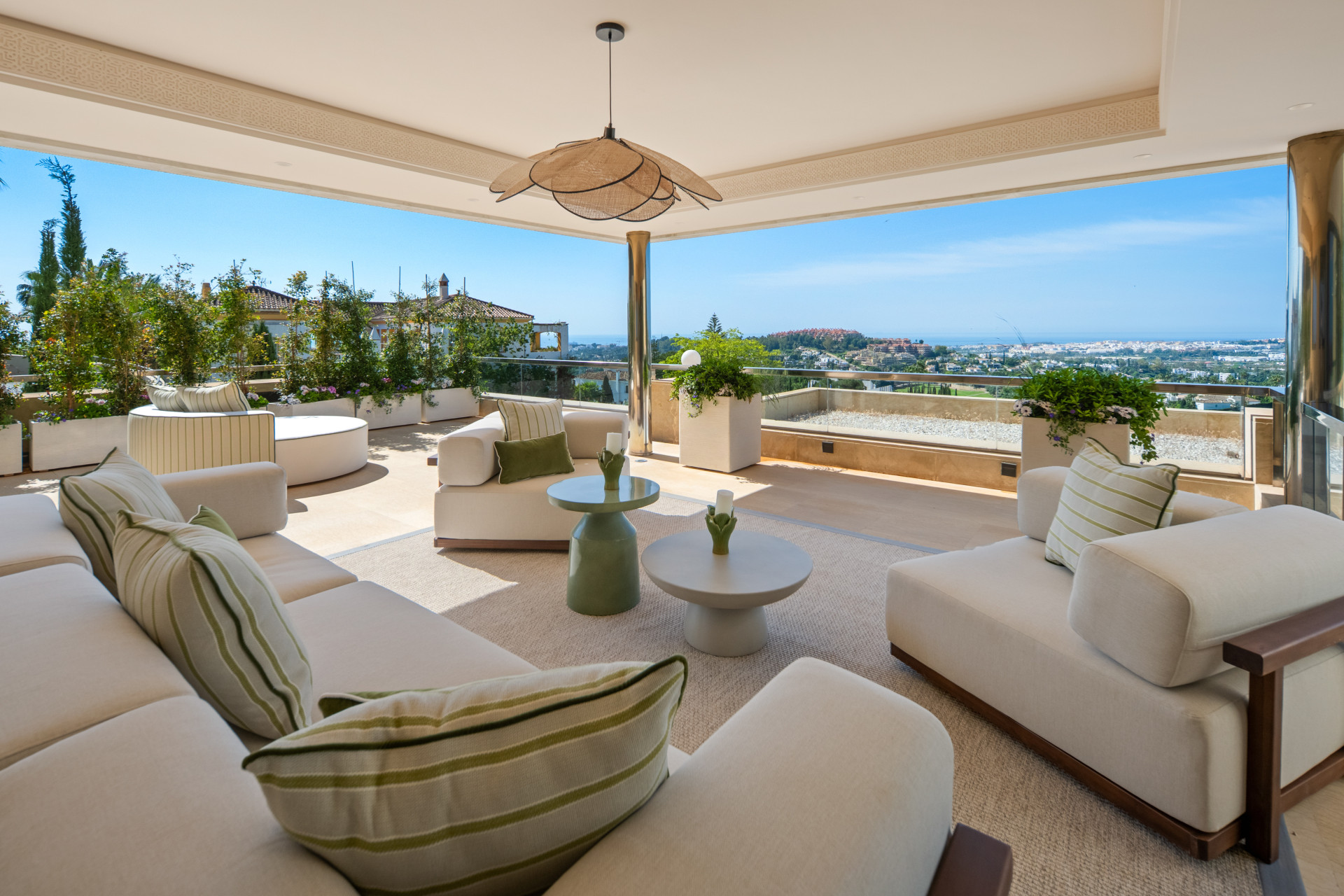 Recentelijk gerenoveerd duplex penthouse in Los Arrayanes, Nueva Andalucía — foto 35