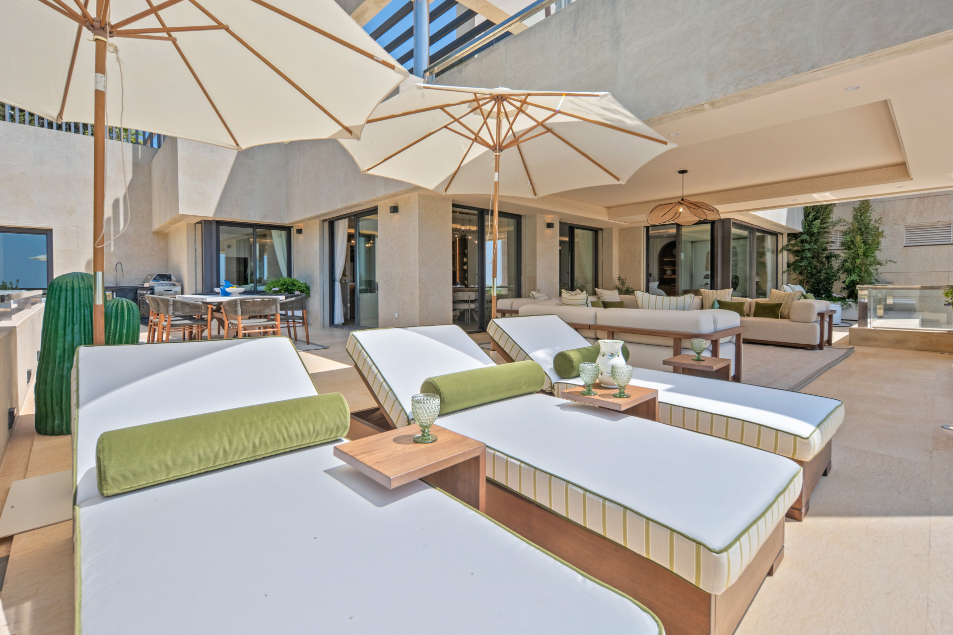 Recentelijk gerenoveerd duplex penthouse in Los Arrayanes, Nueva Andalucía — foto 32