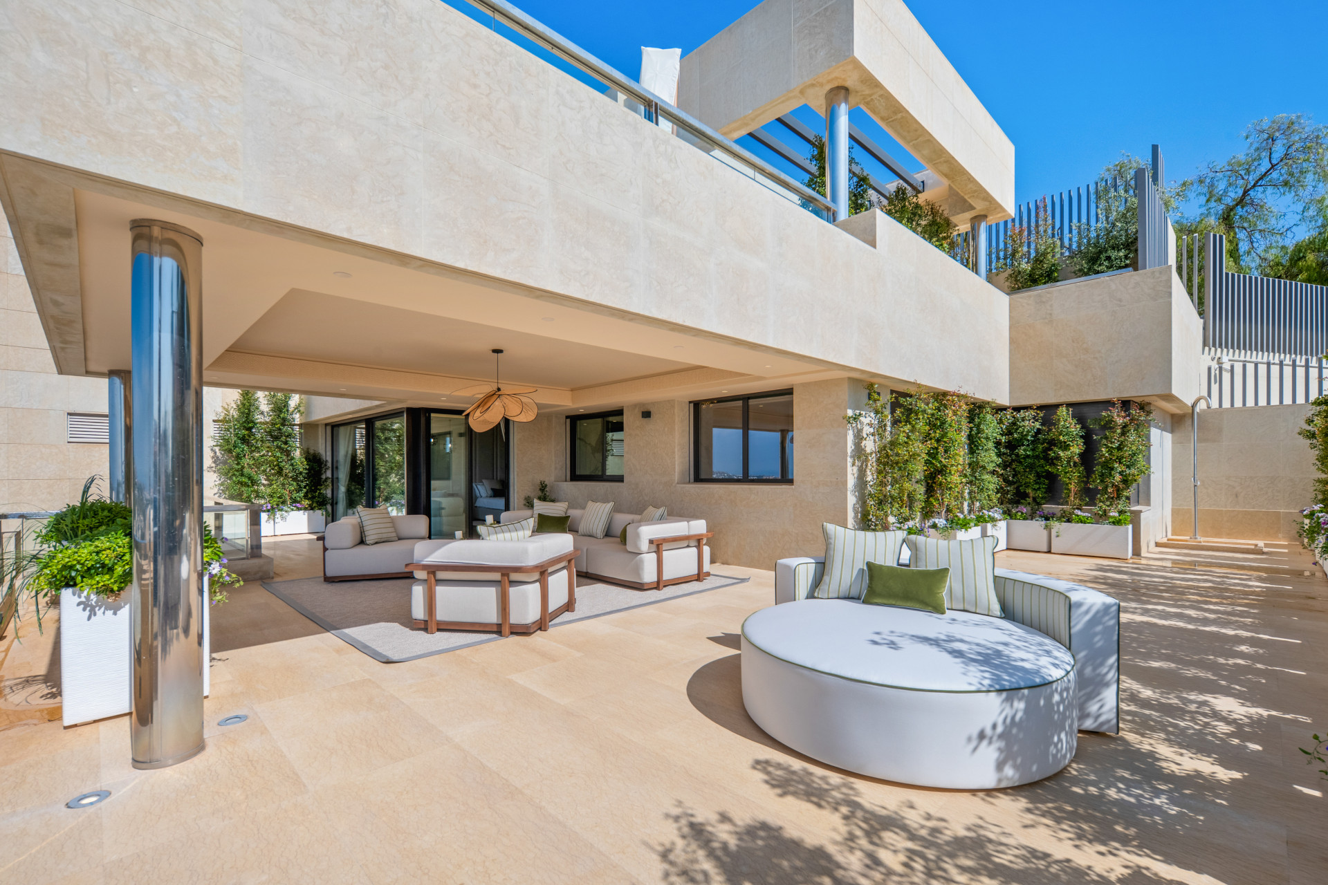 Recentelijk gerenoveerd duplex penthouse in Los Arrayanes, Nueva Andalucía — foto 36