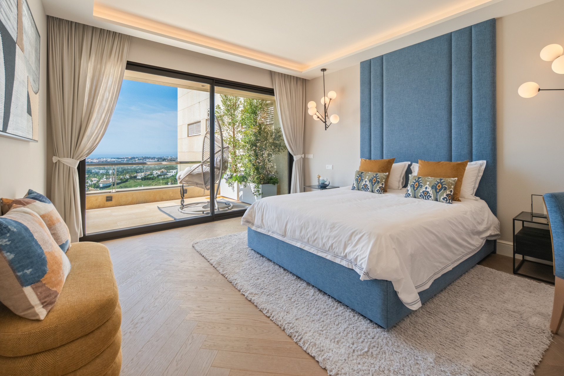 Recentelijk gerenoveerd duplex penthouse in Los Arrayanes, Nueva Andalucía — foto 15