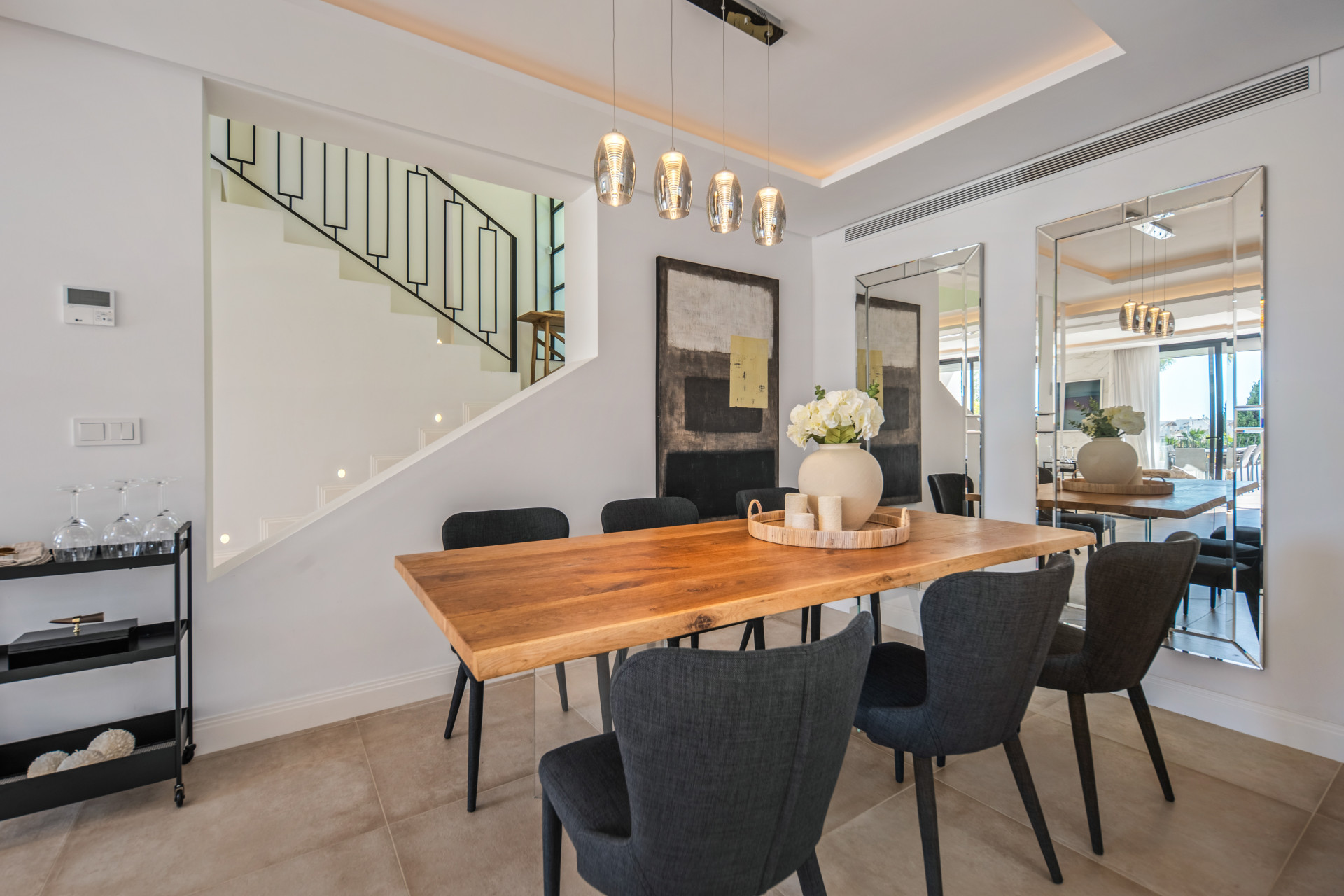 Contemporary 5 bedroom villa in Los Naranjos Hill Club, Marbella — photo 6