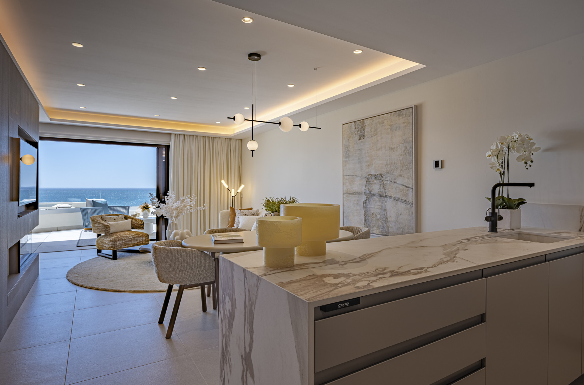 Luxury Frontline Beach Apartment in Velaya, Estepona East — Foto 8
