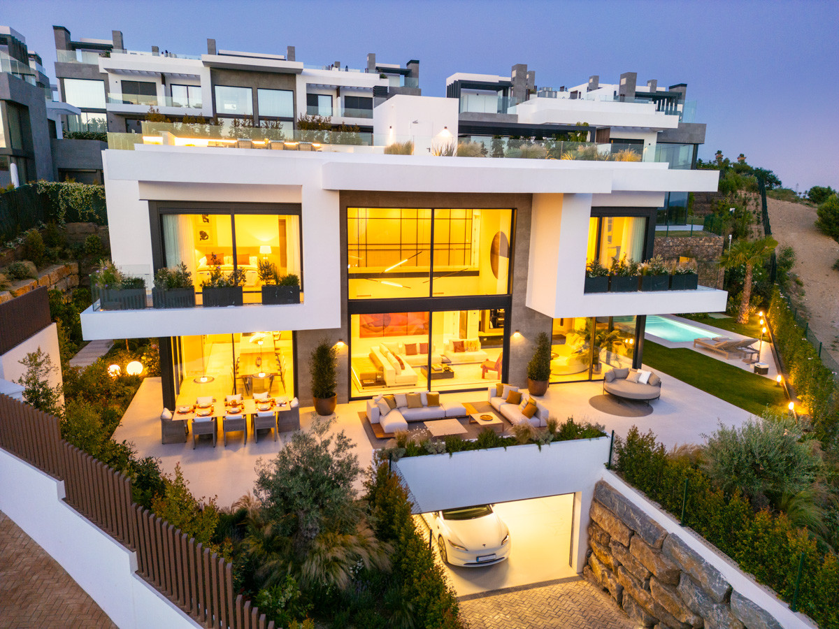 Luxus-Ecke Villa mit Panoramablick auf Rio Real, Marbella Goldene Meile — Foto 25
