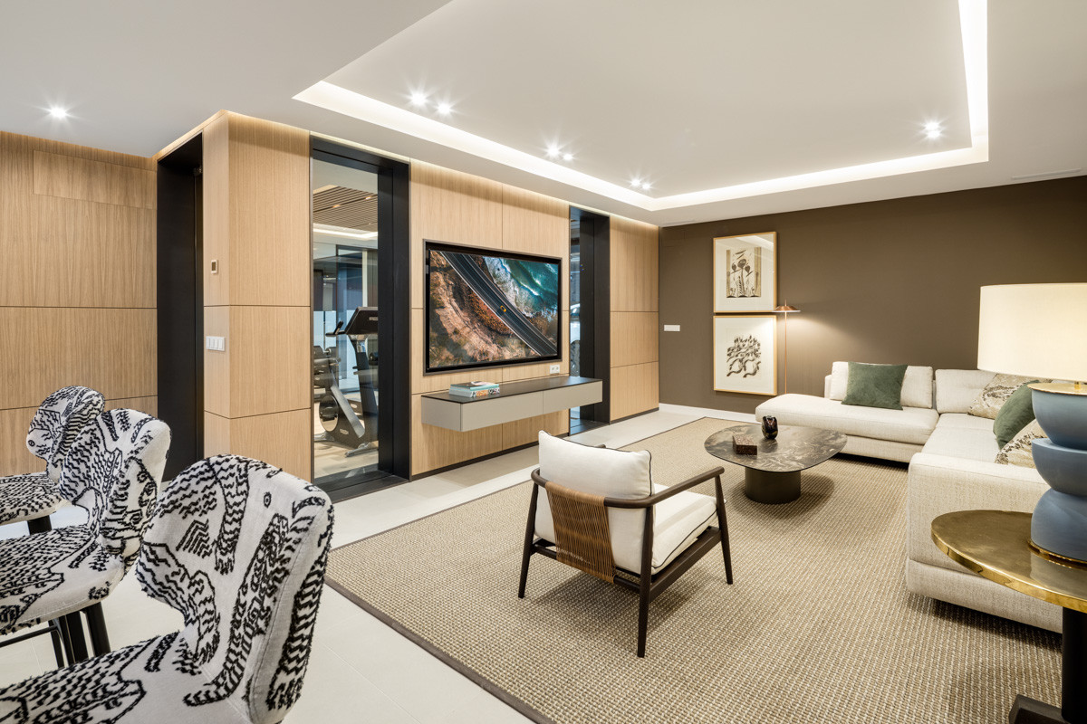 Luxus-Ecke Villa mit Panoramablick auf Rio Real, Marbella Goldene Meile — Foto 16