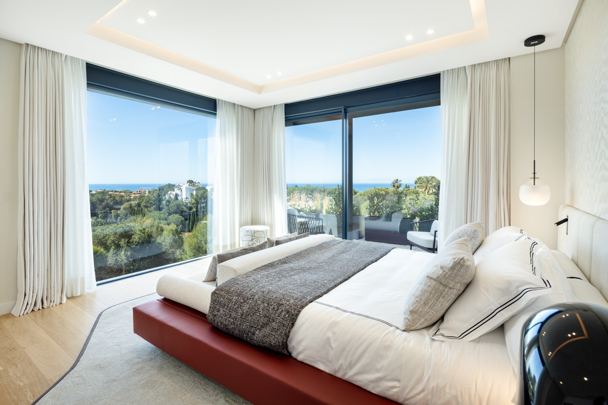 Luxus-Ecke Villa mit Panoramablick auf Rio Real, Marbella Goldene Meile — Foto 10