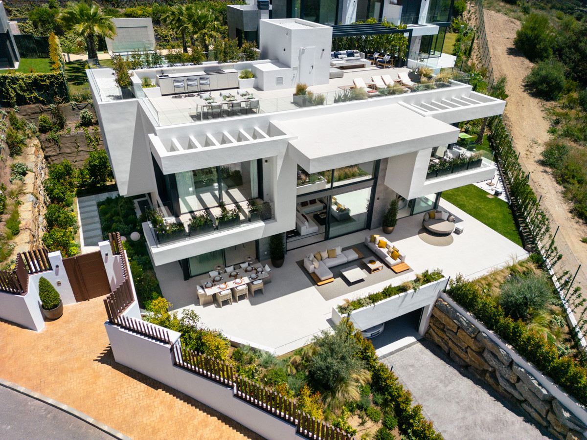 Luxus-Ecke Villa mit Panoramablick auf Rio Real, Marbella Goldene Meile — Foto 21
