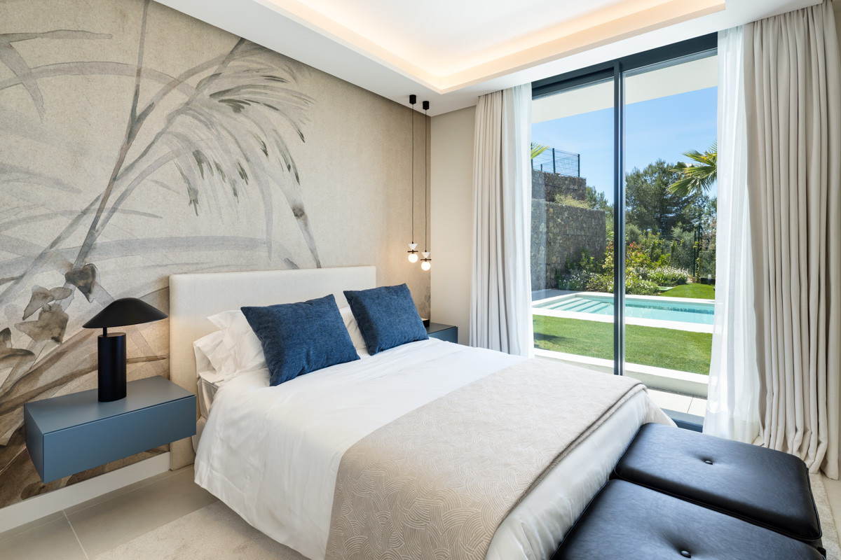 Luxus-Ecke Villa mit Panoramablick auf Rio Real, Marbella Goldene Meile — Foto 14