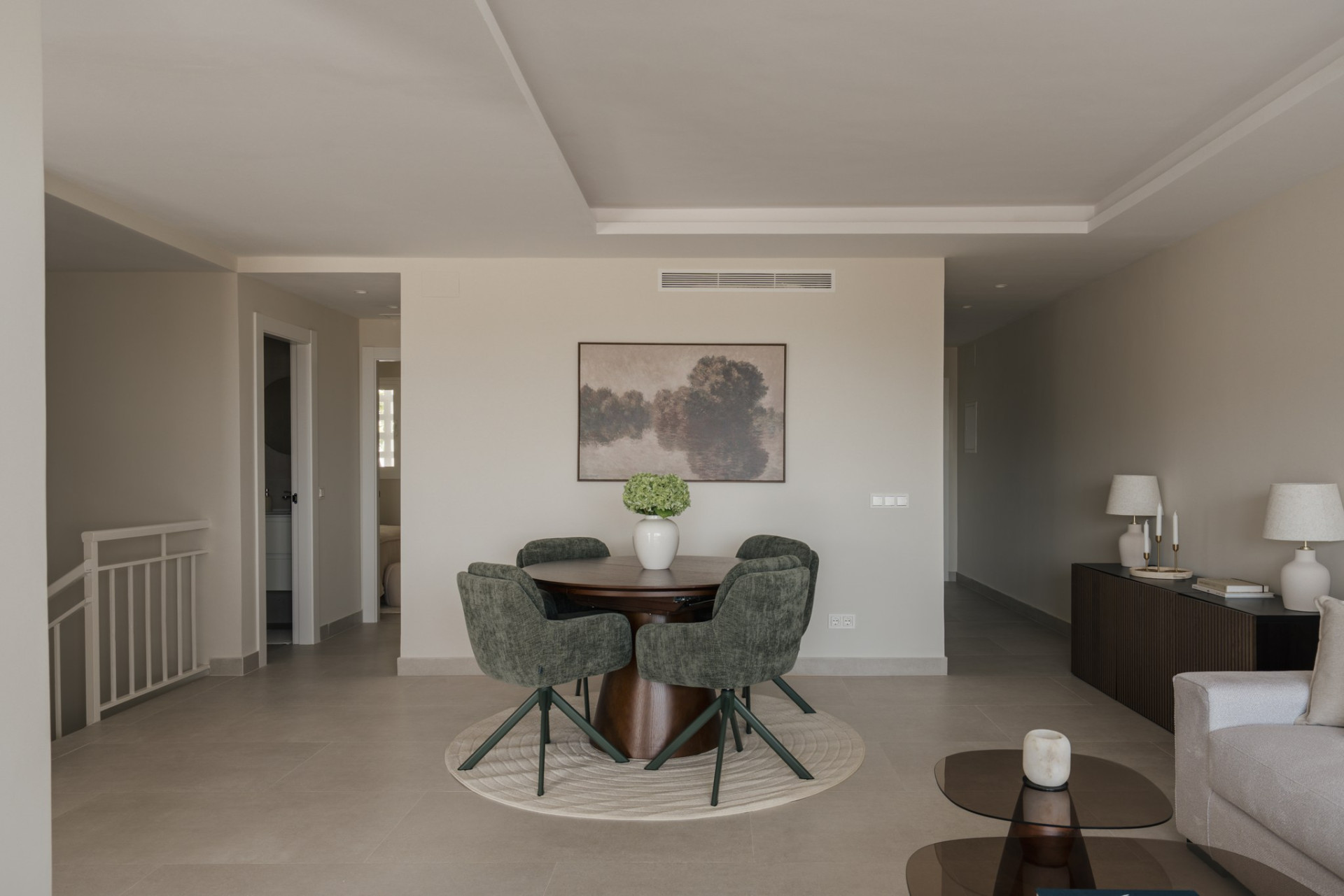 Kürzlich renovierte Wohnung mit Panoramablick in Los Almendros, Benahavis — Foto 7