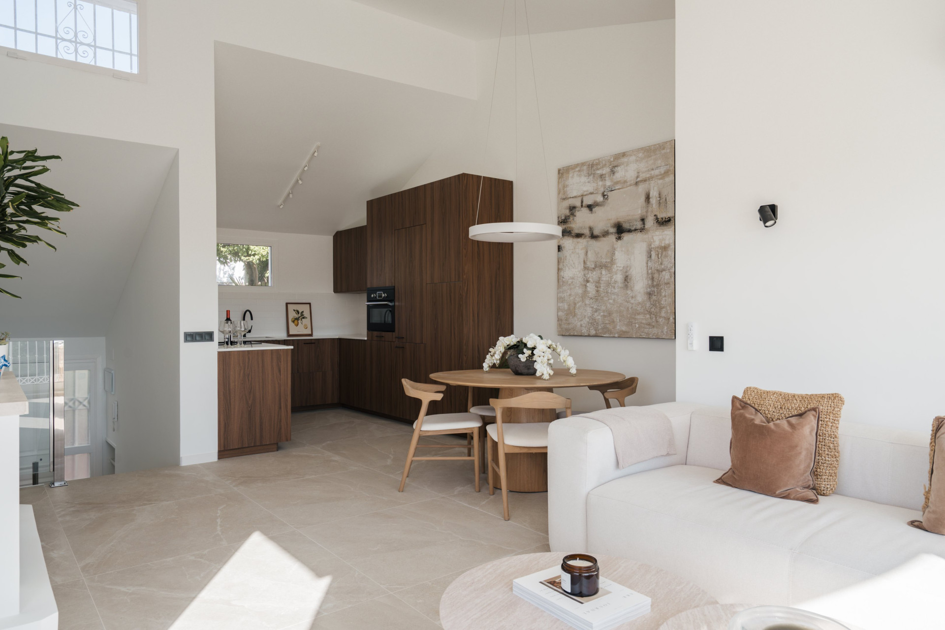 Luxury Renovated Townhouse Steps away from Atalaya Golf — photo 6