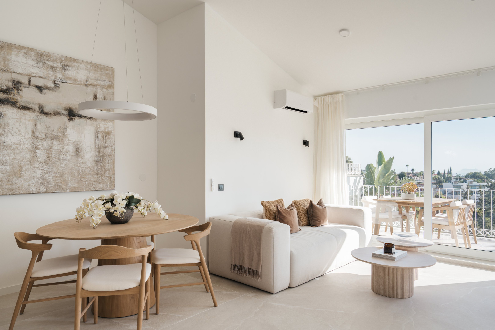 Luxury Renovated Townhouse Steps away from Atalaya Golf — photo 4