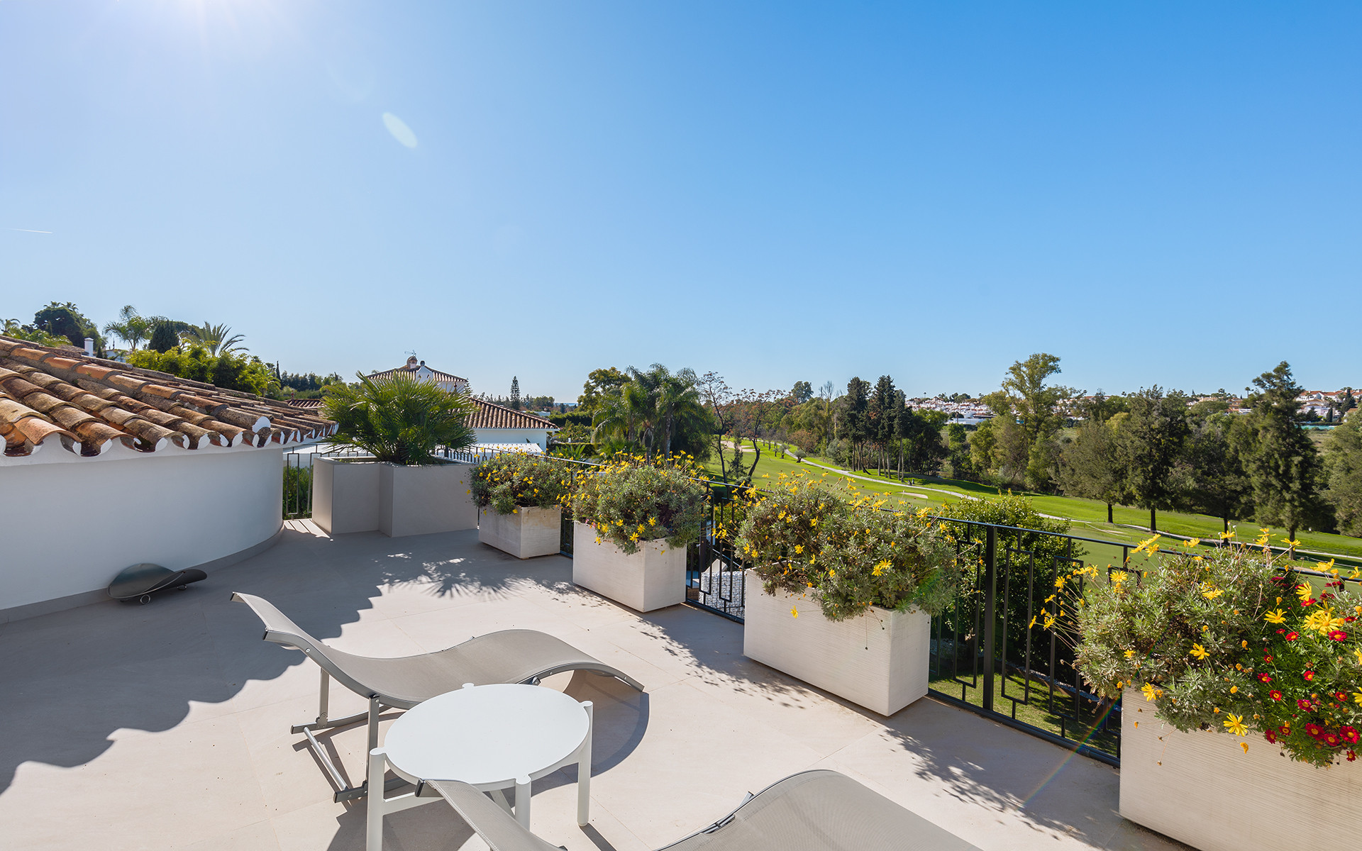Fully Renovated Front Line Golf Villa in Guadalmina Alta with Panoramic Views — photo 20