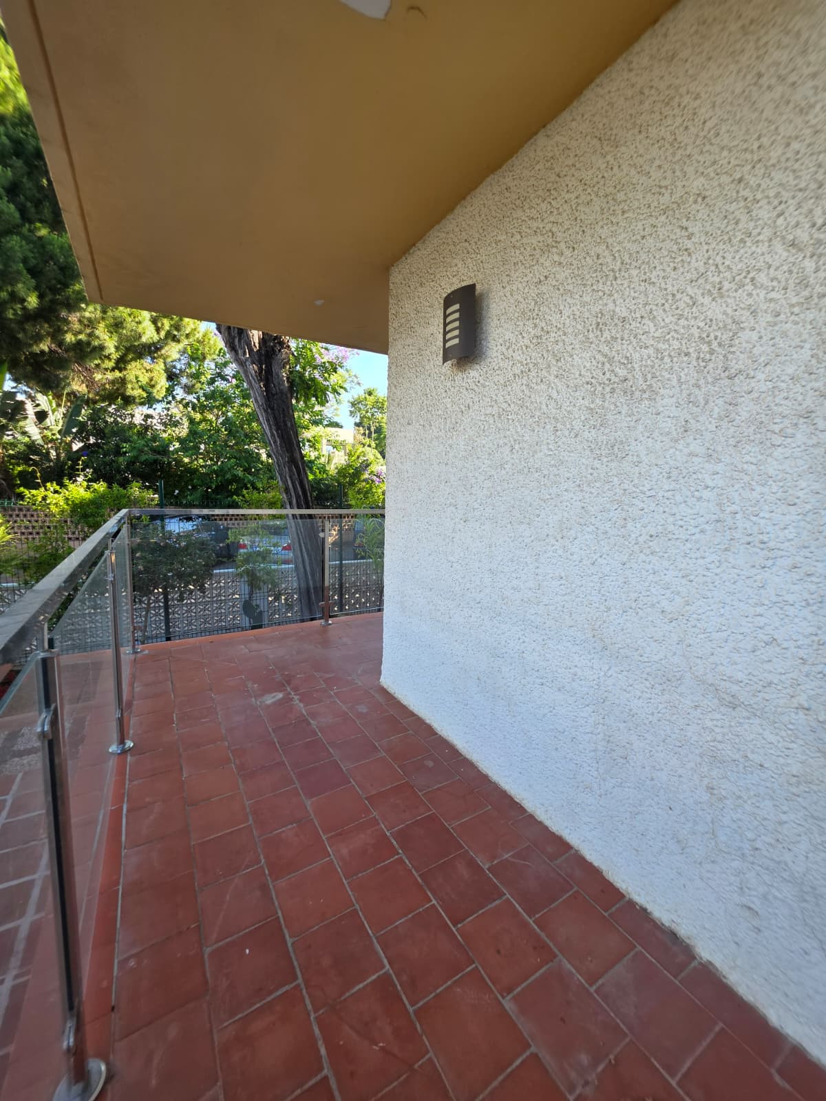 Refurbishment Opportunity: Two-Bedroom Beachside Apartment, Rio Verde Playa, Marbella Golden Mile — photo 21