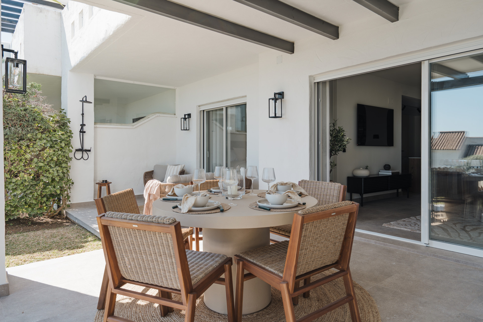Immaculate Three-Bedroom Ground Floor Apartment in La Quinta Village, Nueva Andalucía — photo 16