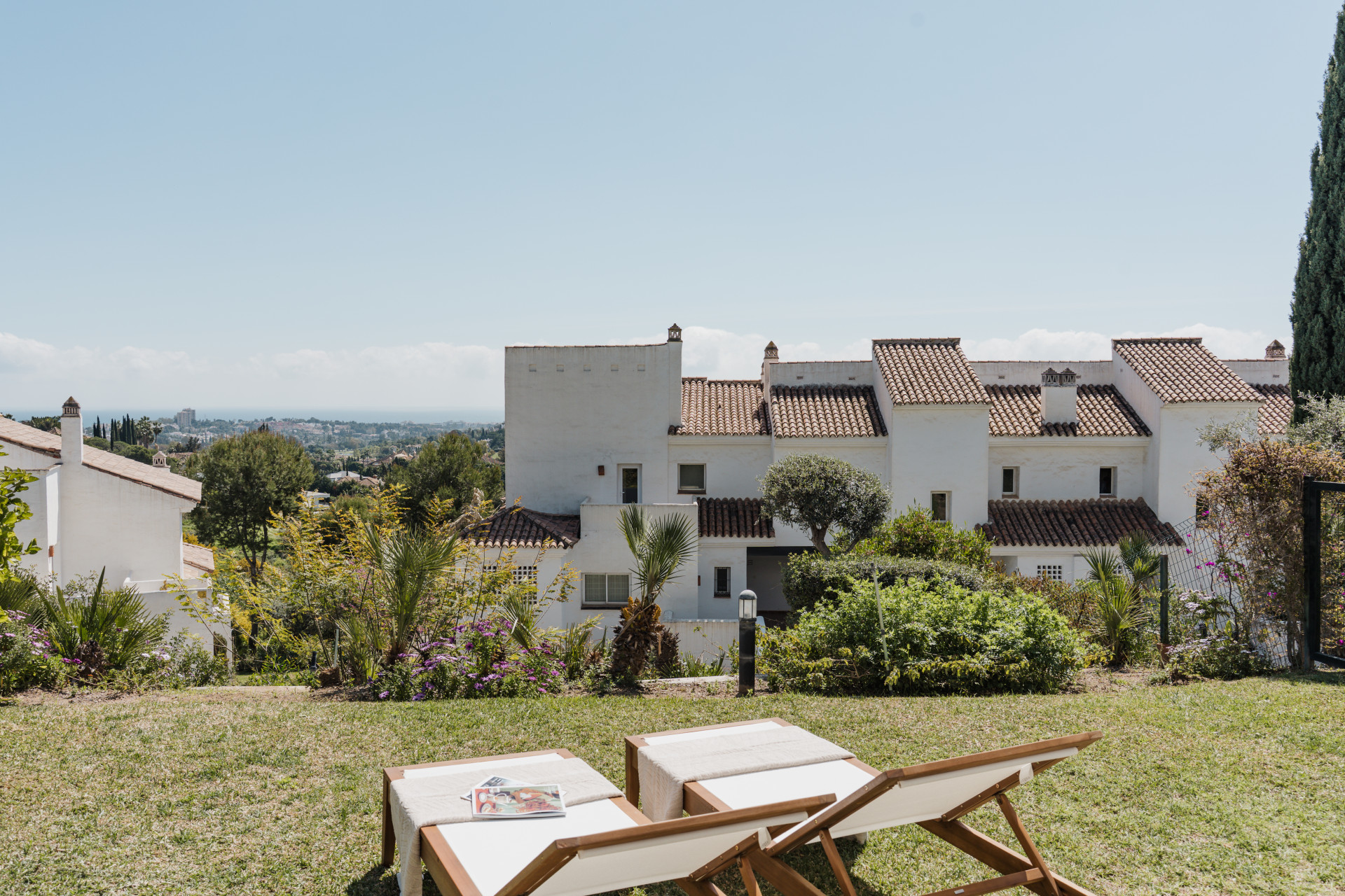 Immaculate Three-Bedroom Ground Floor Apartment in La Quinta Village, Nueva Andalucía — photo 18