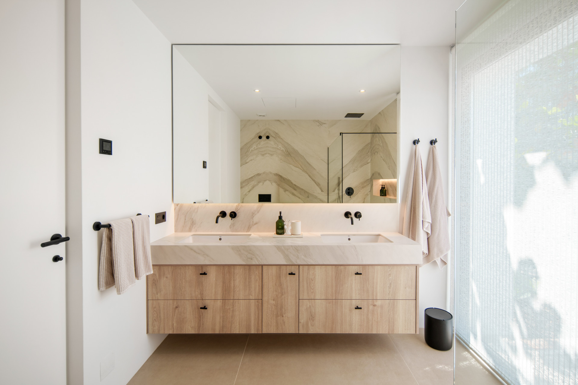 Luxe hedendaags Villa Gelegen in een exclusieve gesloten gemeenschap in Benahavis — foto 20