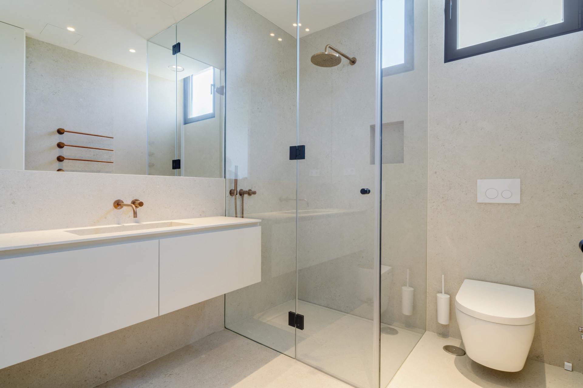 Exquisite Five-Bedroom Designer Villa with Panoramic Views in Monte Mayor, Benahavis — photo 22