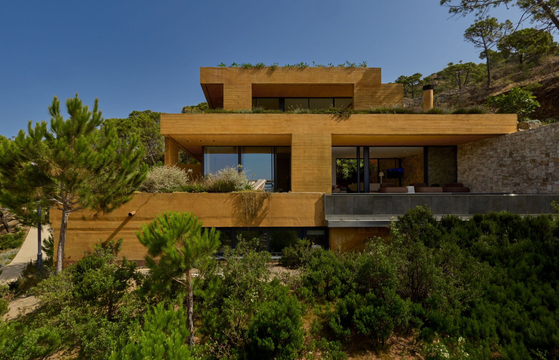 Exquisite Five-Bedroom Designer Villa mit Panoramablick auf Monte Mayor, Benahavis — Foto 40