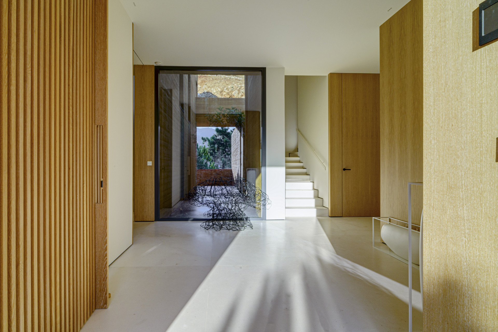 Exquisite Five-Bedroom Designer Villa mit Panoramablick auf Monte Mayor, Benahavis — Foto 36