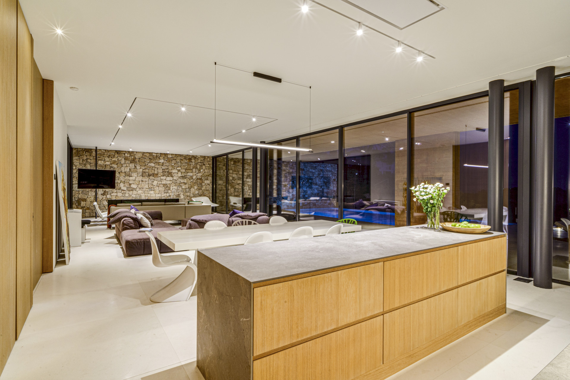 Exquisite Five-Bedroom Designer Villa with Panoramic Views in Monte Mayor, Benahavis — photo 37