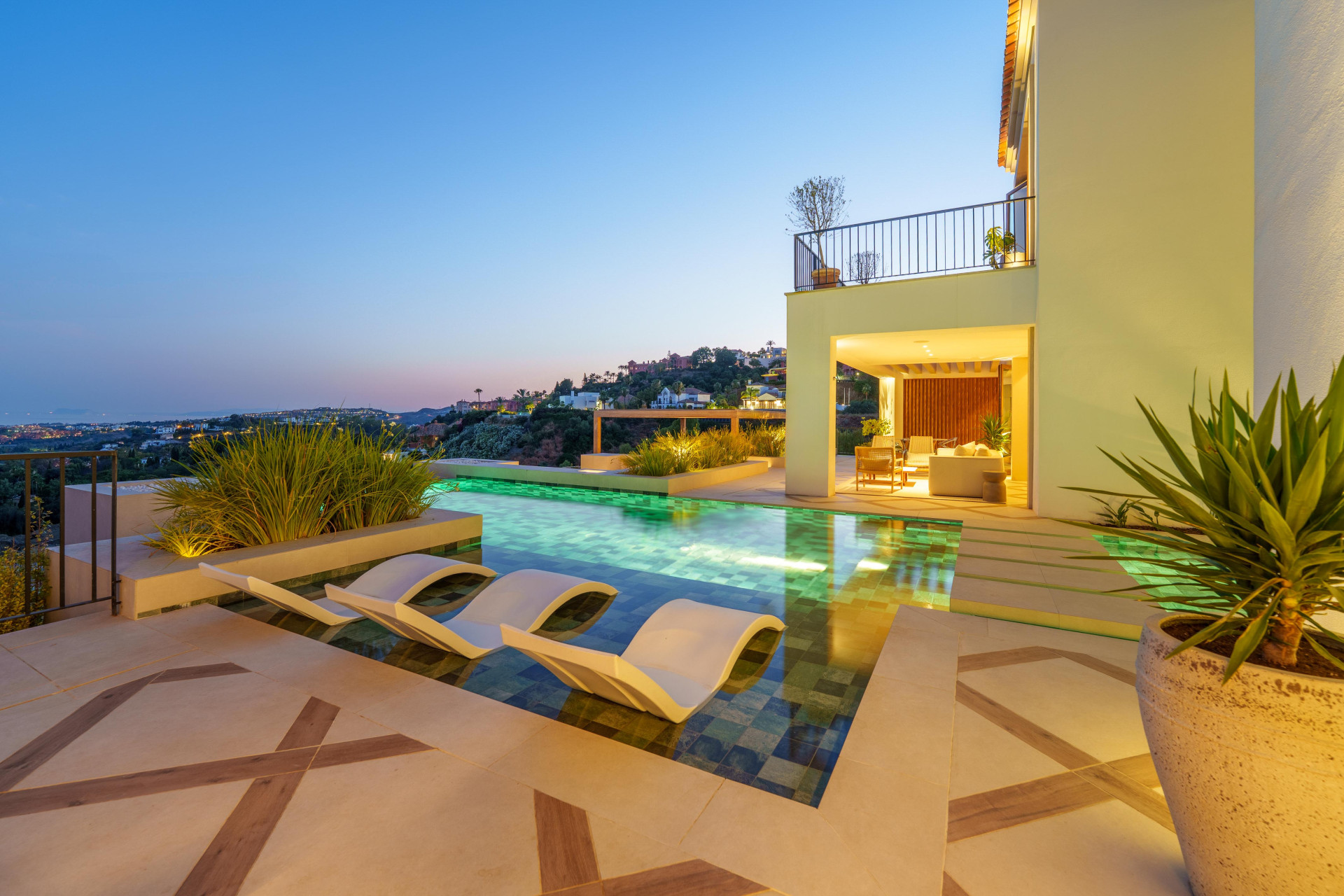 Uitzonderlijke 5-slaapkamer luxe villa met panoramisch uitzicht op de Middellandse Zee in de heuvels, Benahavis — foto 45