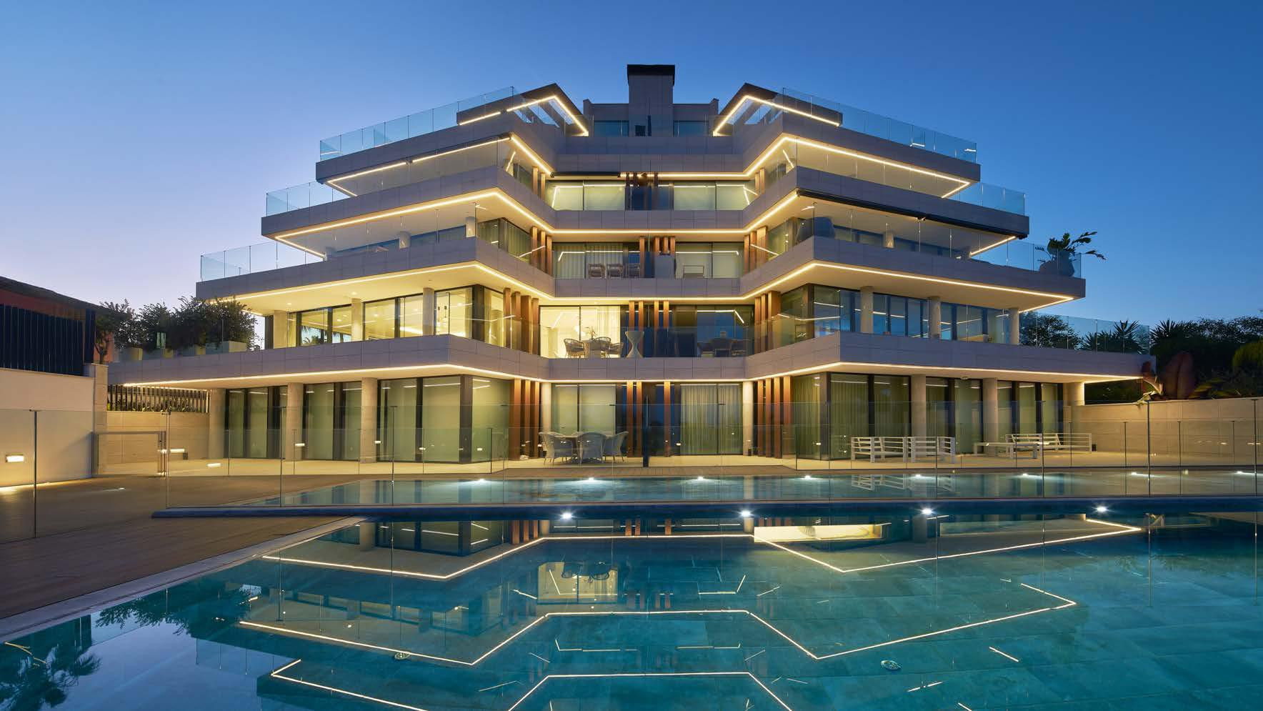 Lujoso Apartamento frente a la playa con vistas panorámicas al mar en Bahía de Estepona — foto 16